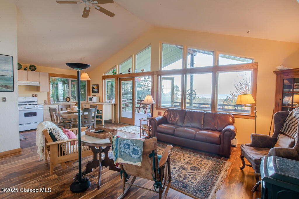 9585 Scenic View Drive Property Photo 6