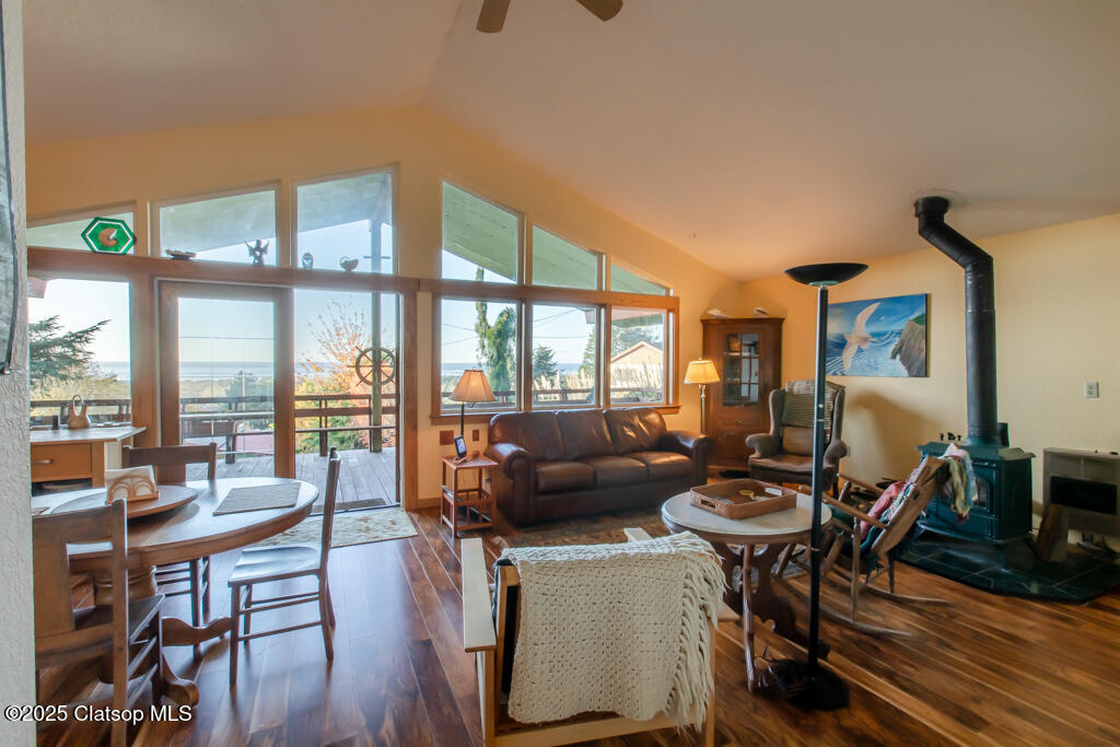 9585 Scenic View Drive Property Photo 7