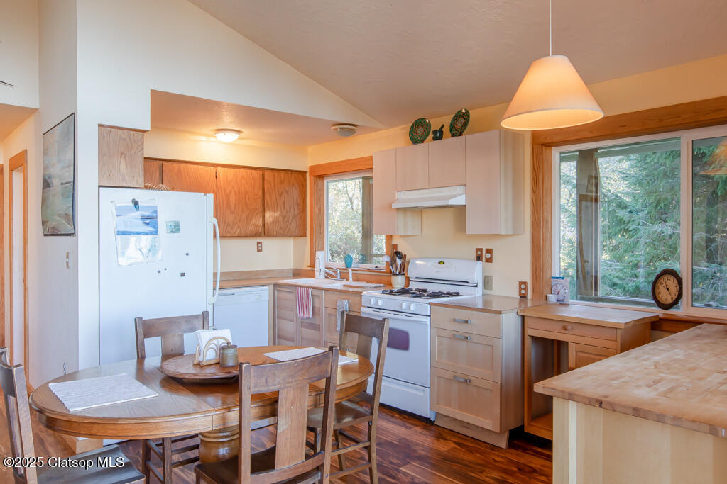 9585 Scenic View Drive Property Photo 10