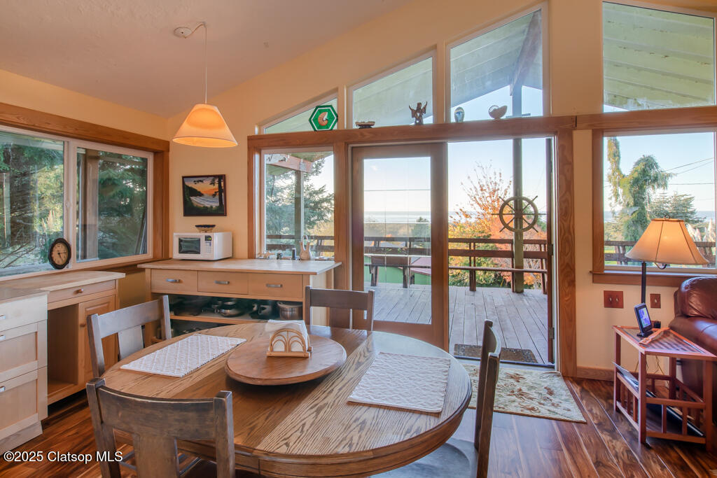 9585 Scenic View Drive Property Photo 19