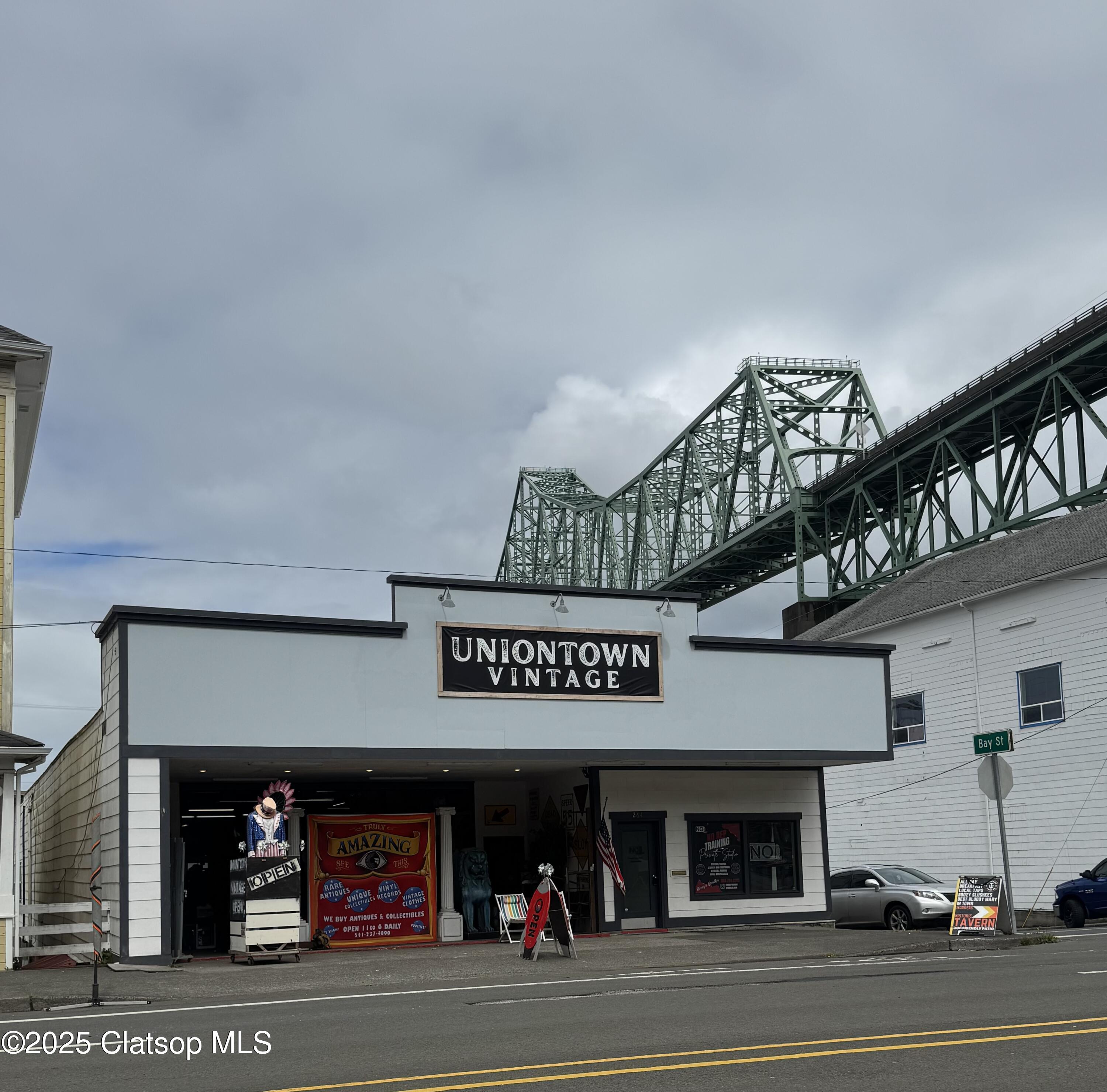 264 W Marine Drive Property Photo 2
