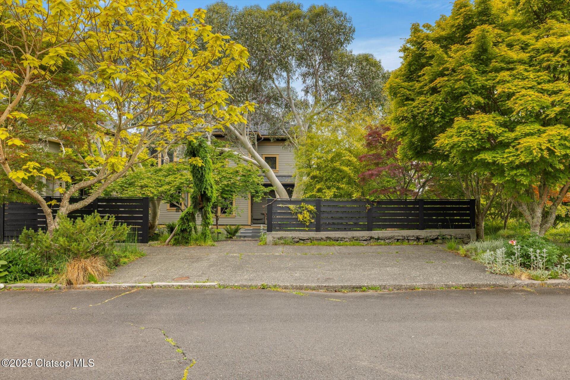 1175 11th Street Property Photo 83