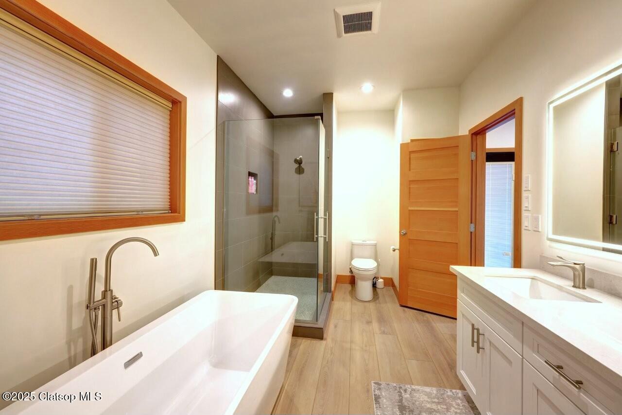 309 W 6th Street Property Photo 22