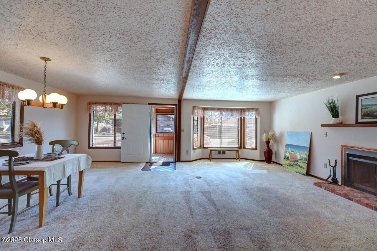 1616 S Edgewood Street Property Photo 14