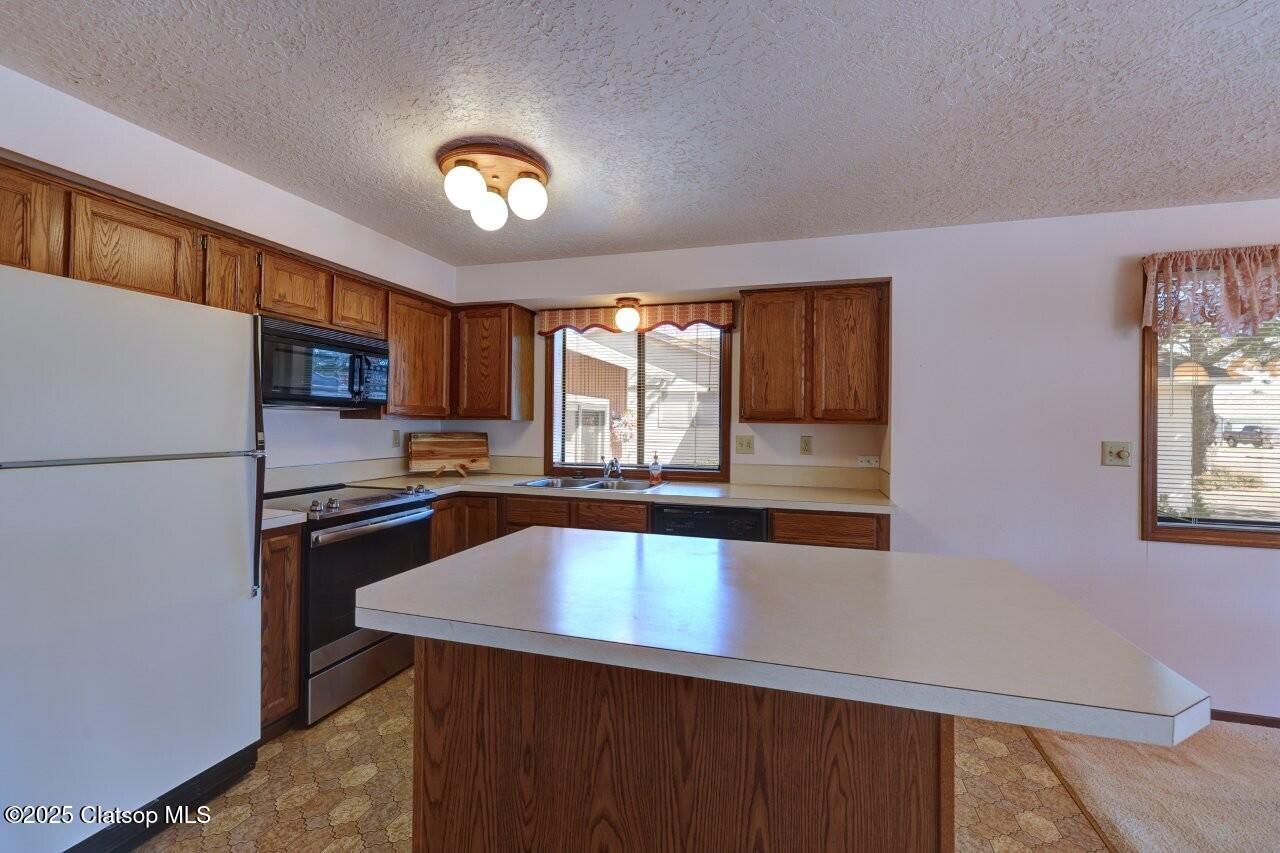 1616 S Edgewood Street Property Photo 16