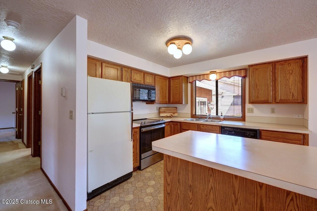 1616 S Edgewood Street Property Photo 17