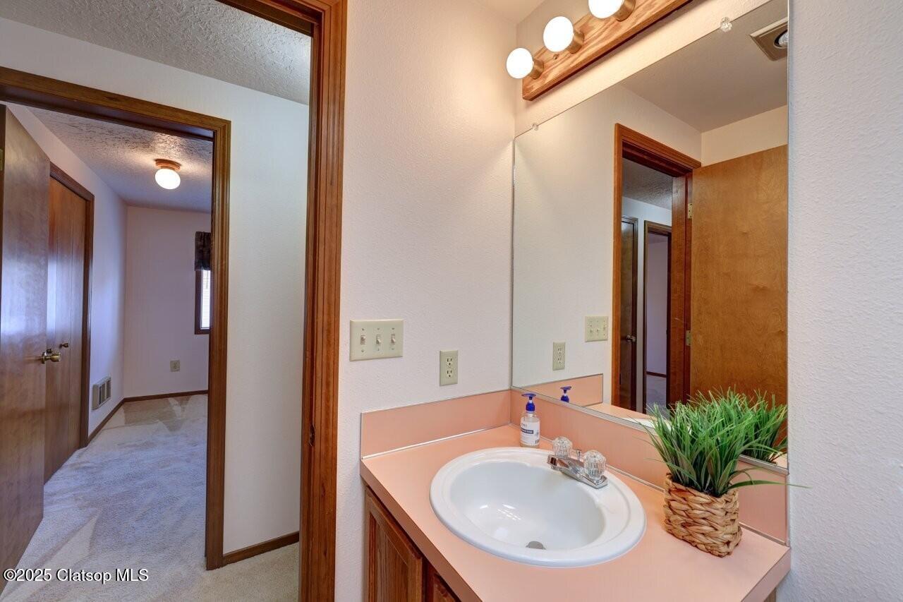 1616 S Edgewood Street Property Photo 33