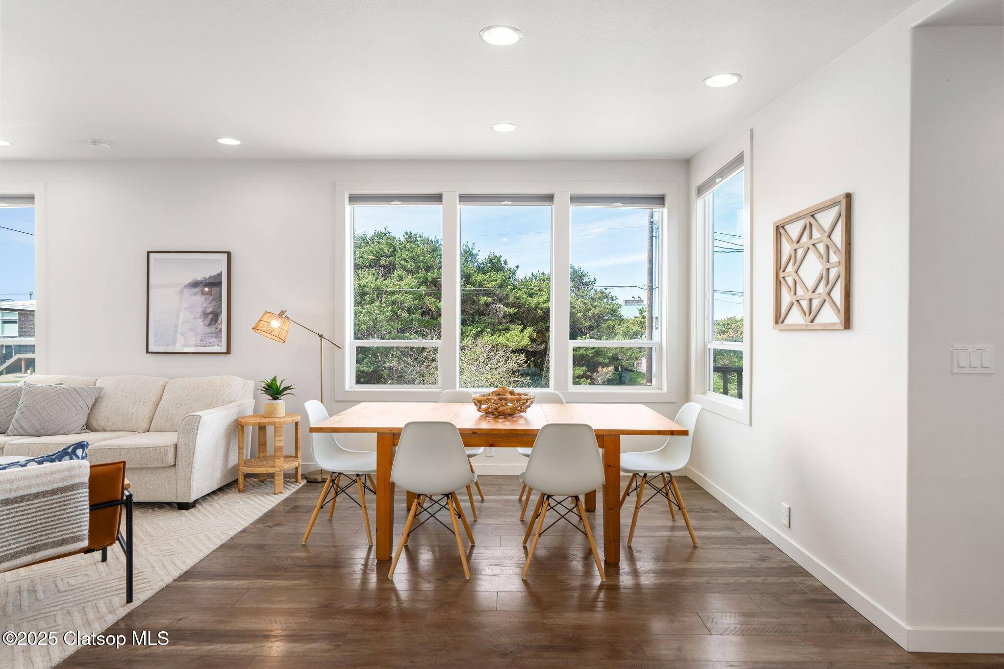 26105 Beach Drive Property Photo 6