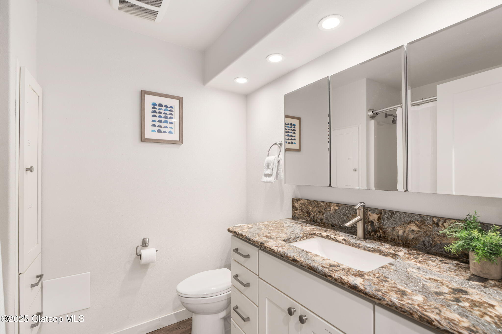 26105 Beach Drive Property Photo 24