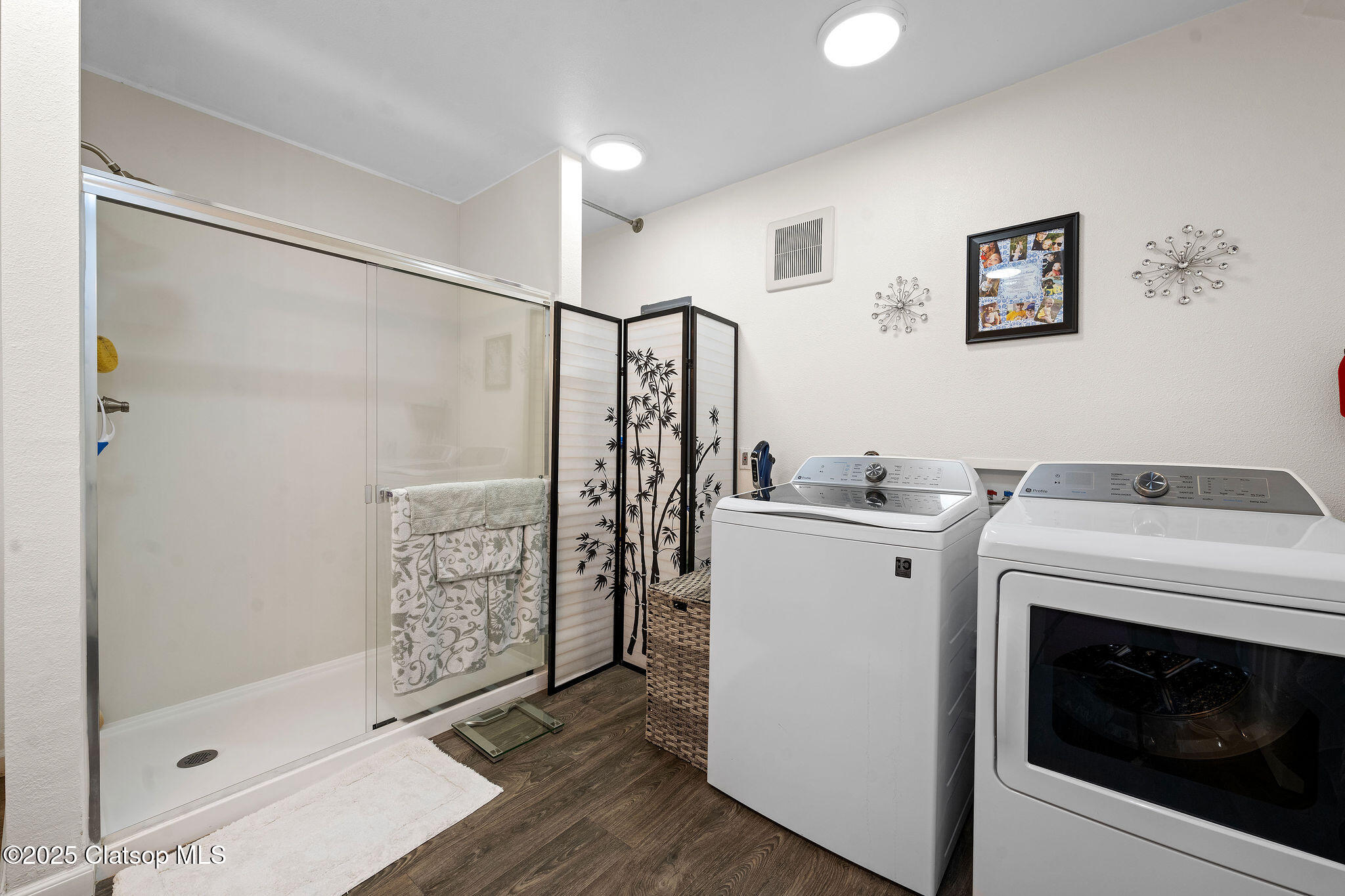 925 Irvine Place Property Photo 15