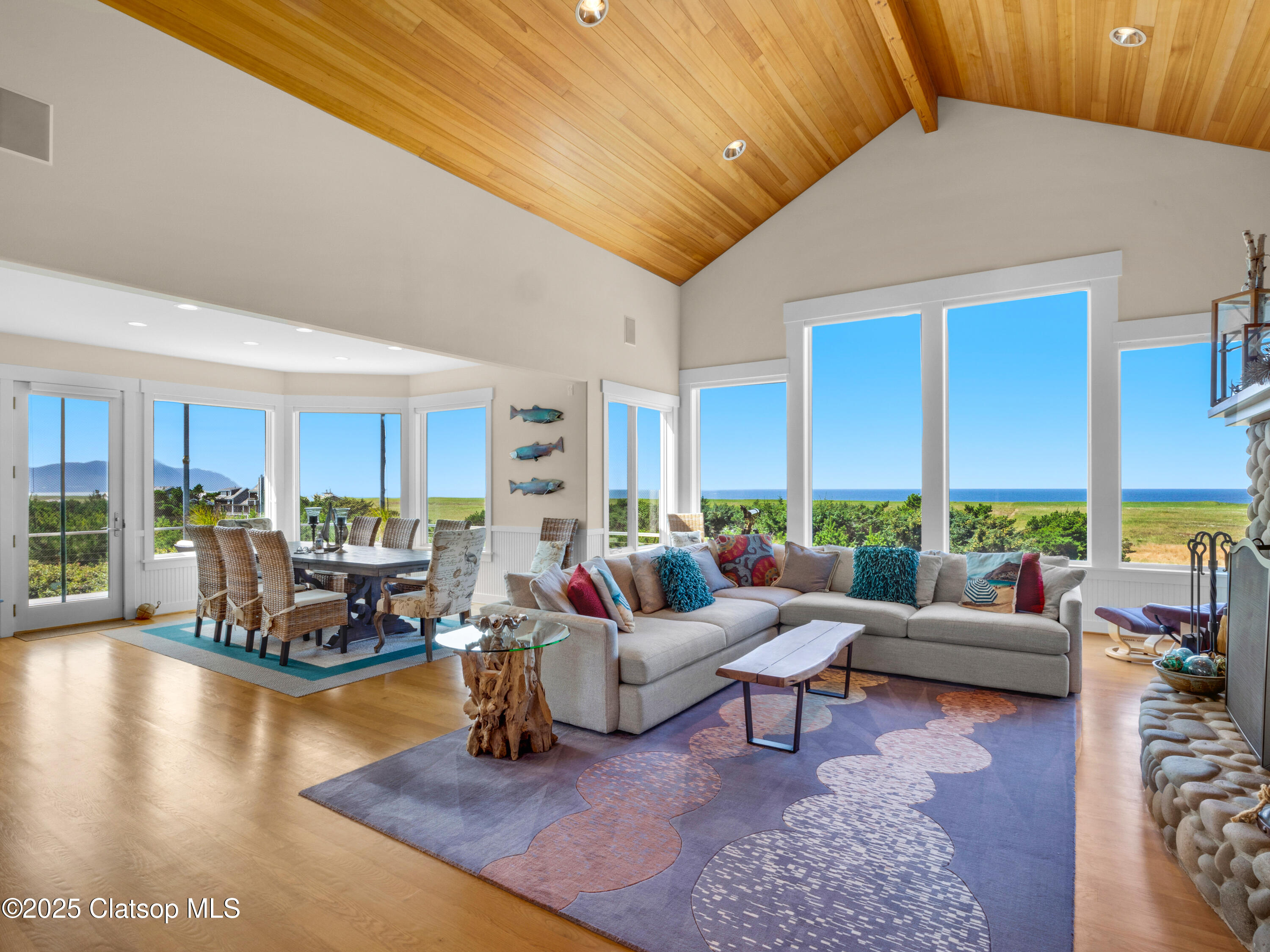 5270 High Ridge Road Property Photo 8