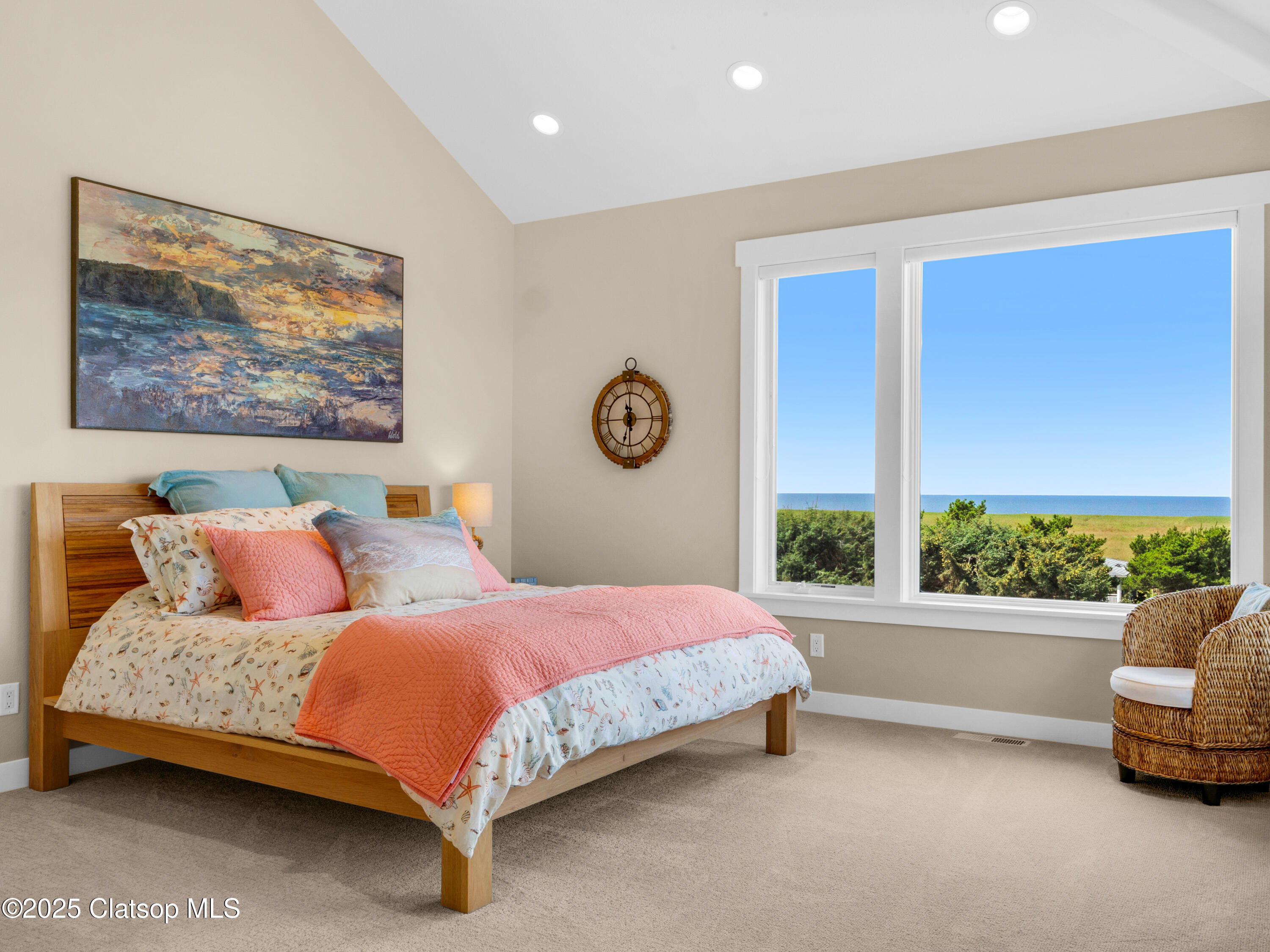 5270 High Ridge Road Property Photo 13