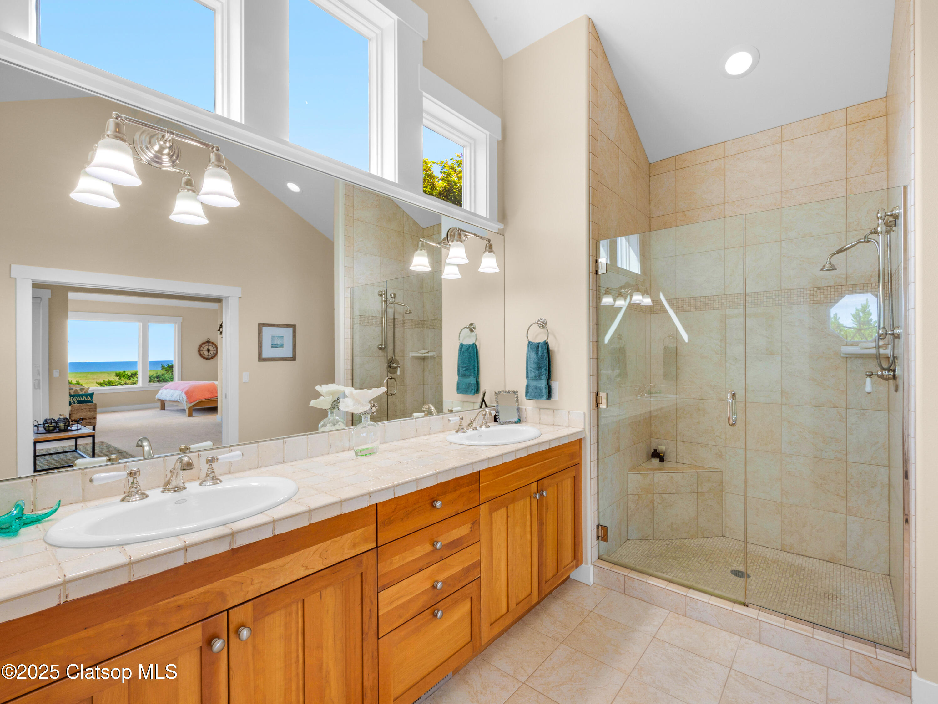 5270 High Ridge Road Property Photo 15