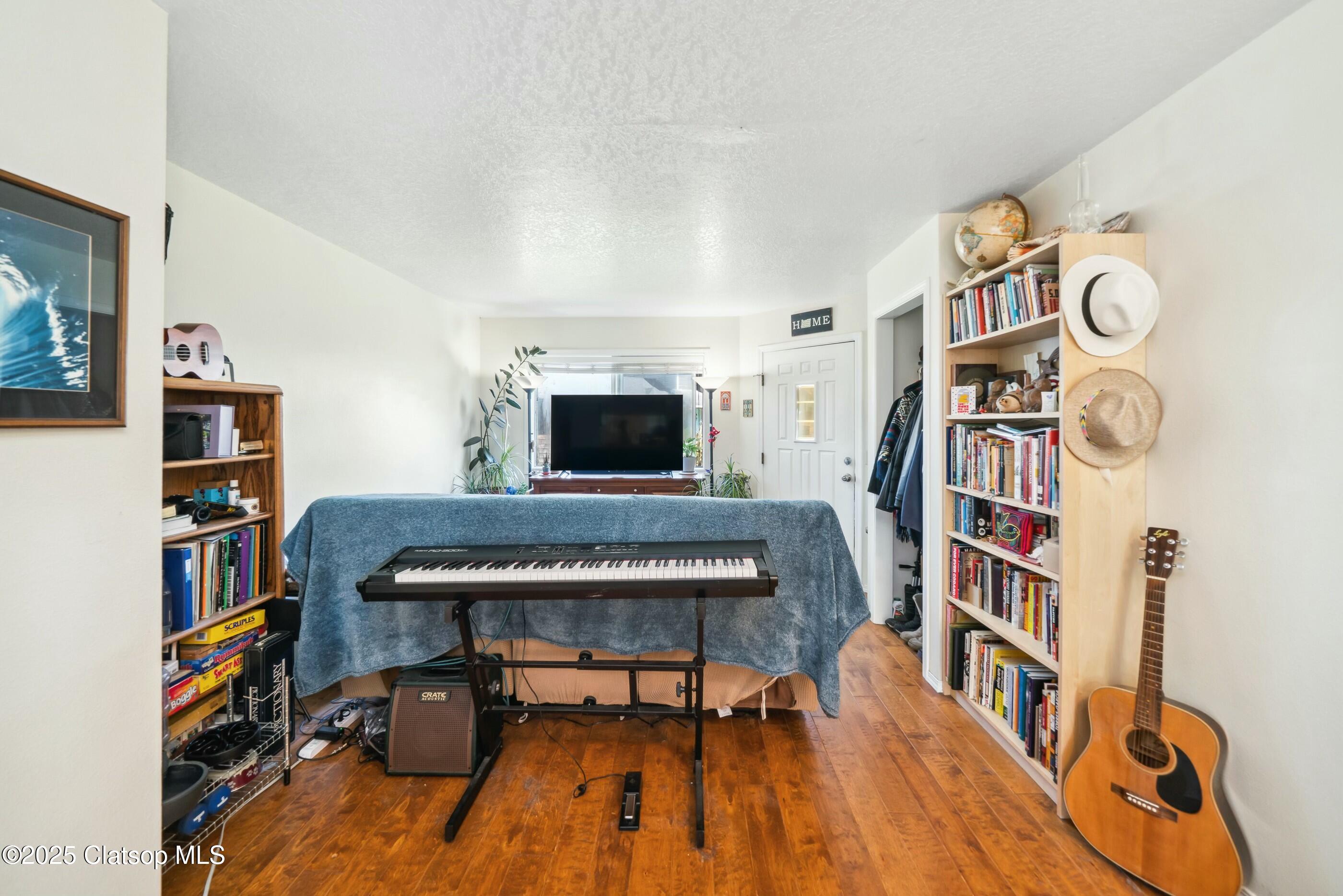 547 Vine Maple Property Photo 7