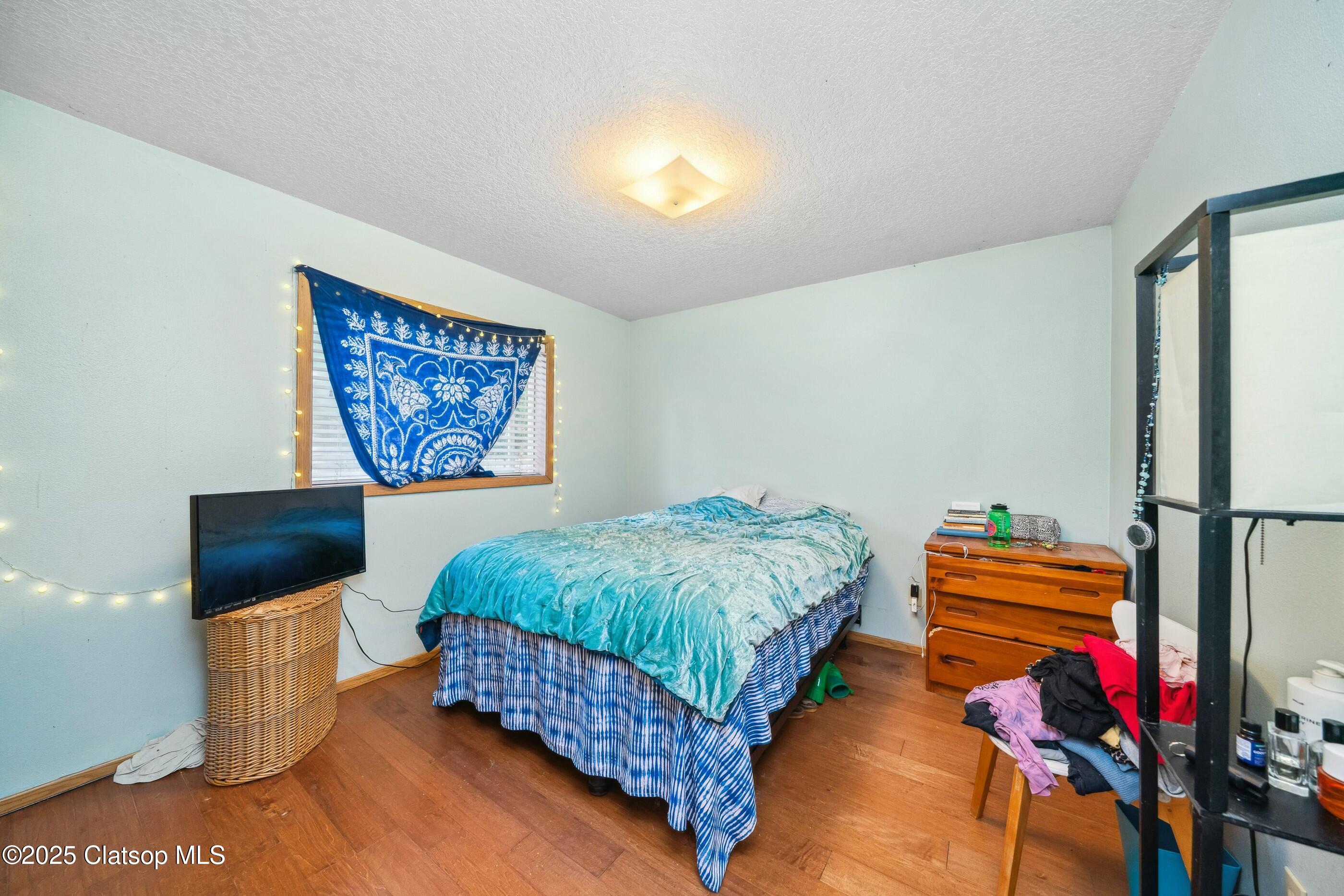 547 Vine Maple Property Photo 19