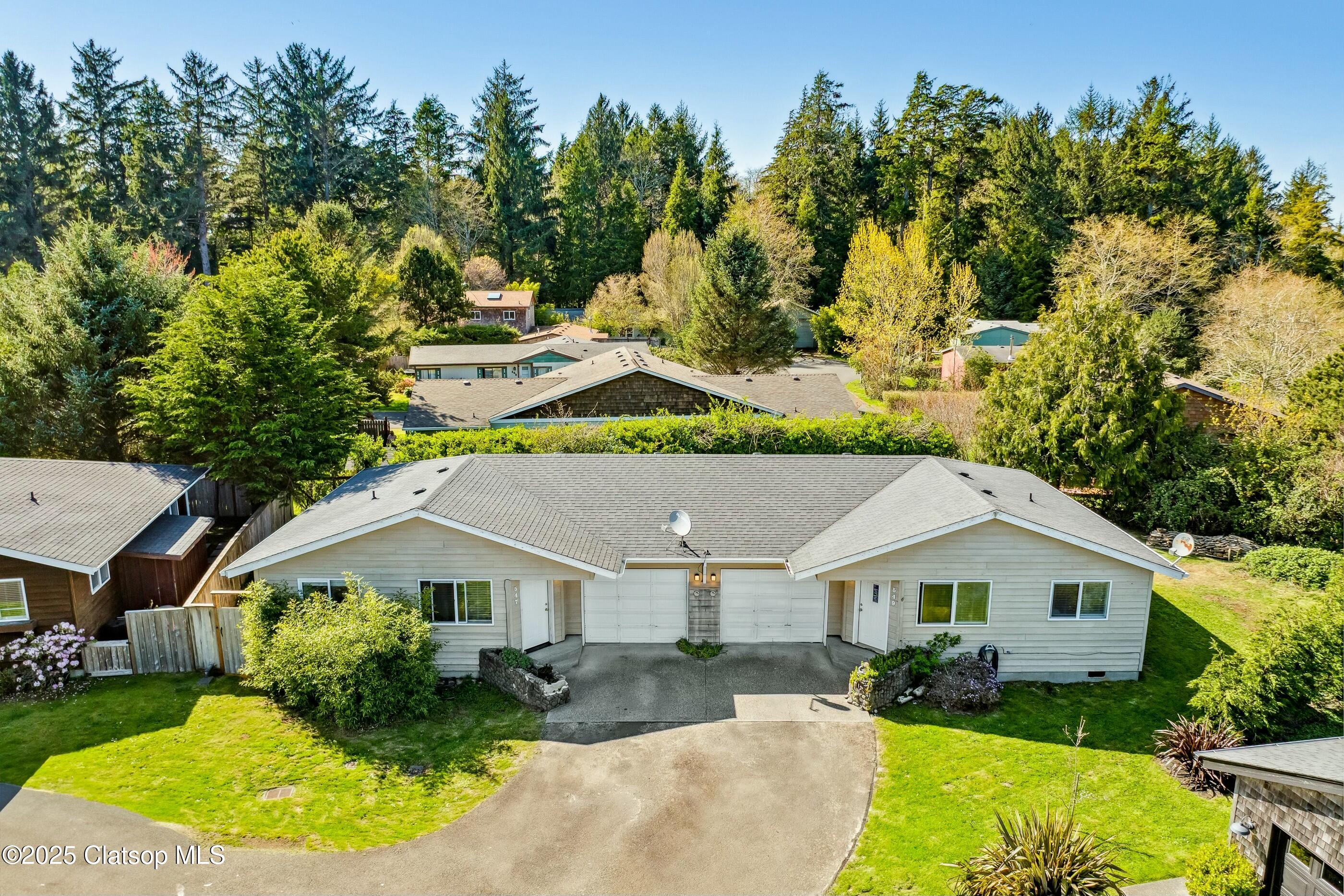 547 Vine Maple Property Photo 32