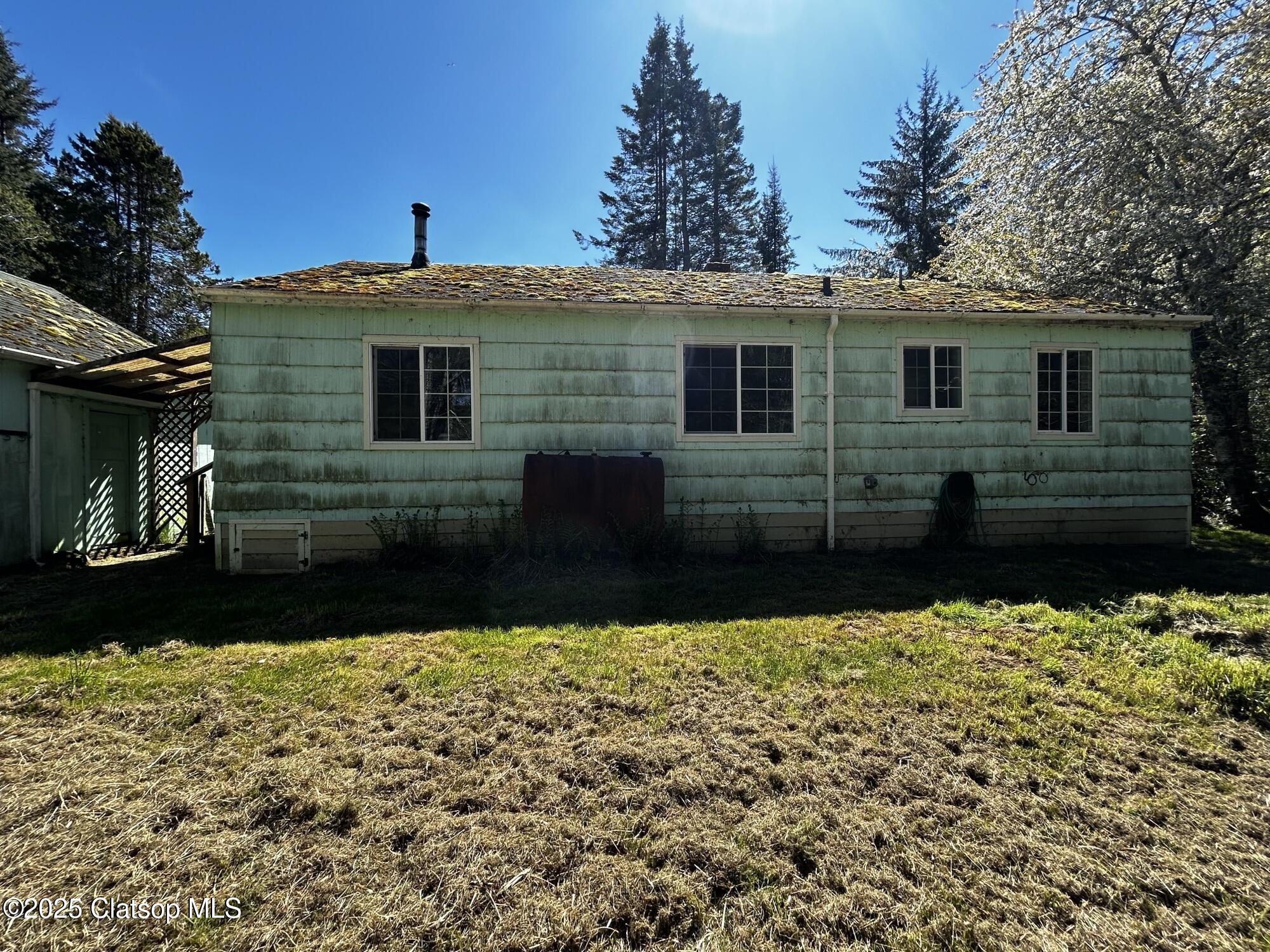 92290 Simonsen Road Property Photo 3