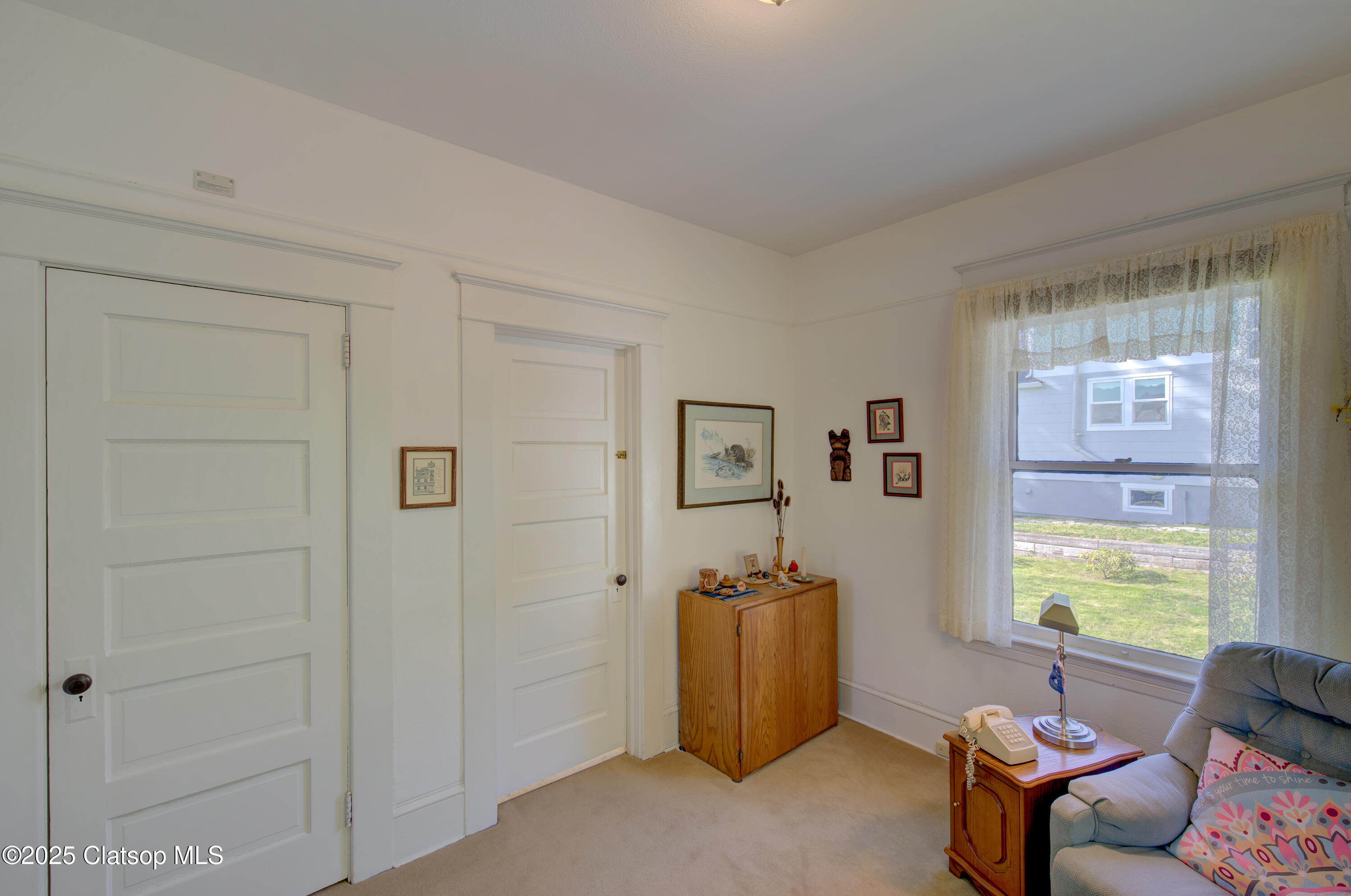884 Niagara Avenue Property Photo 25