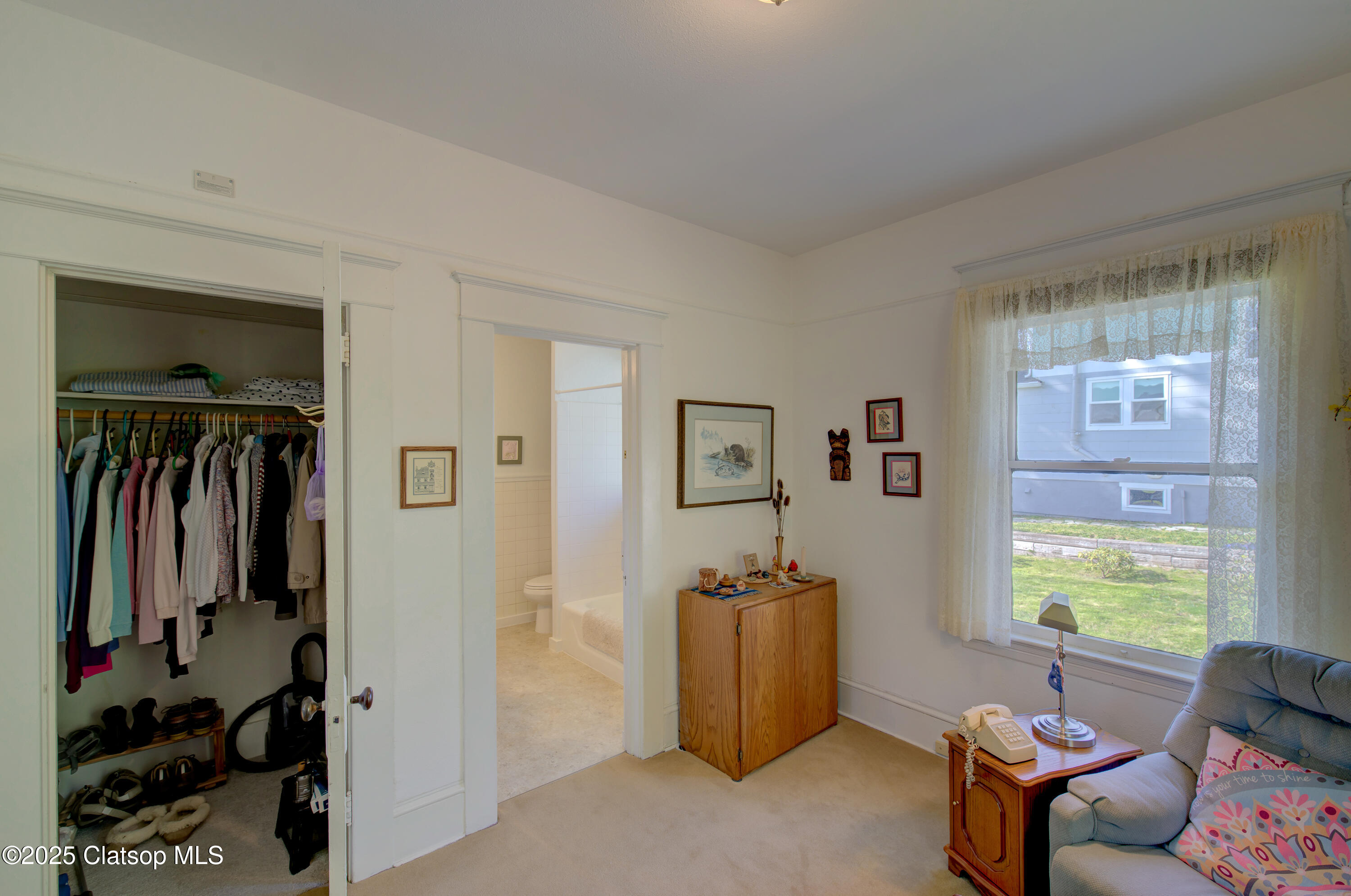884 Niagara Avenue Property Photo 26