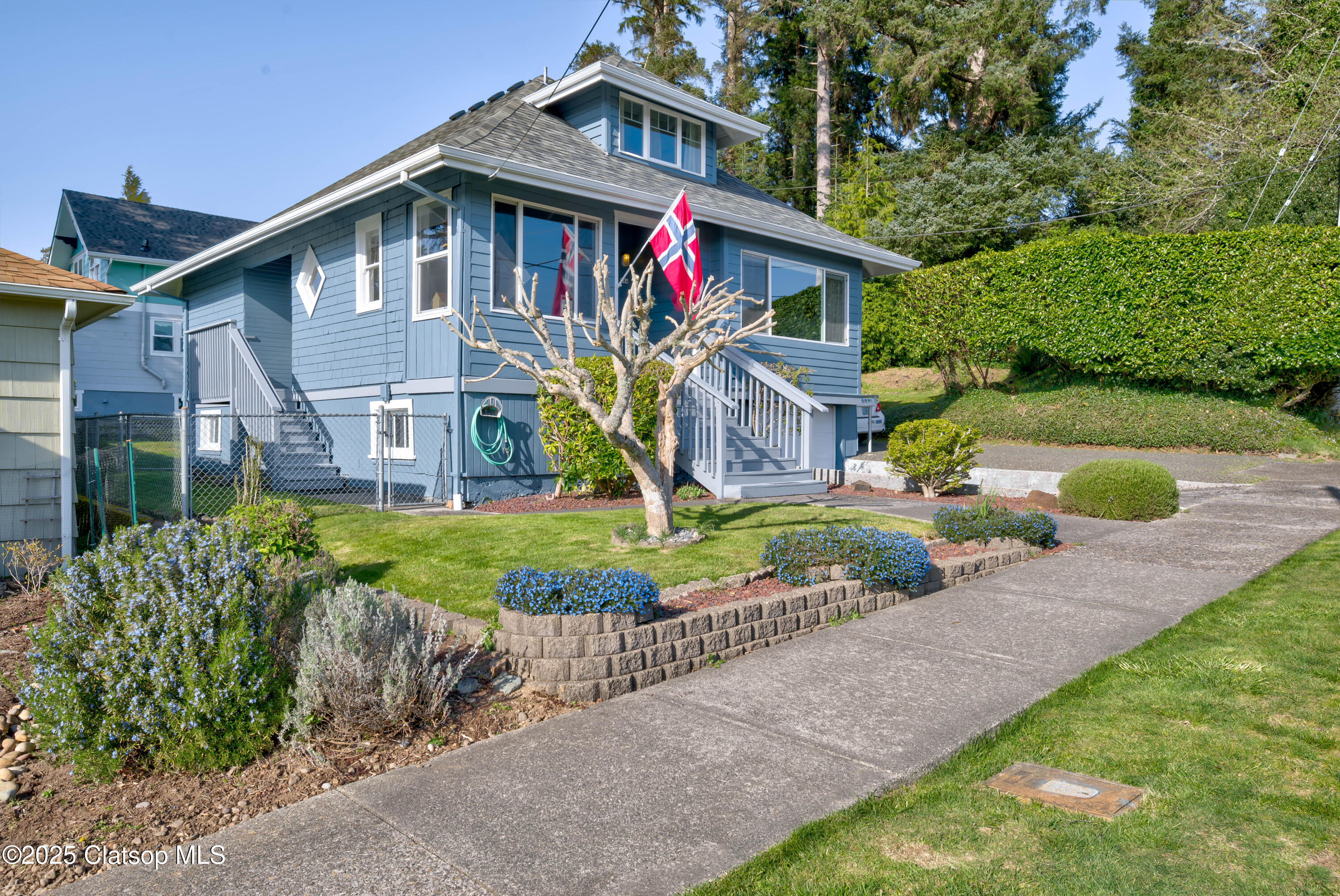 884 Niagara Avenue Property Photo 41