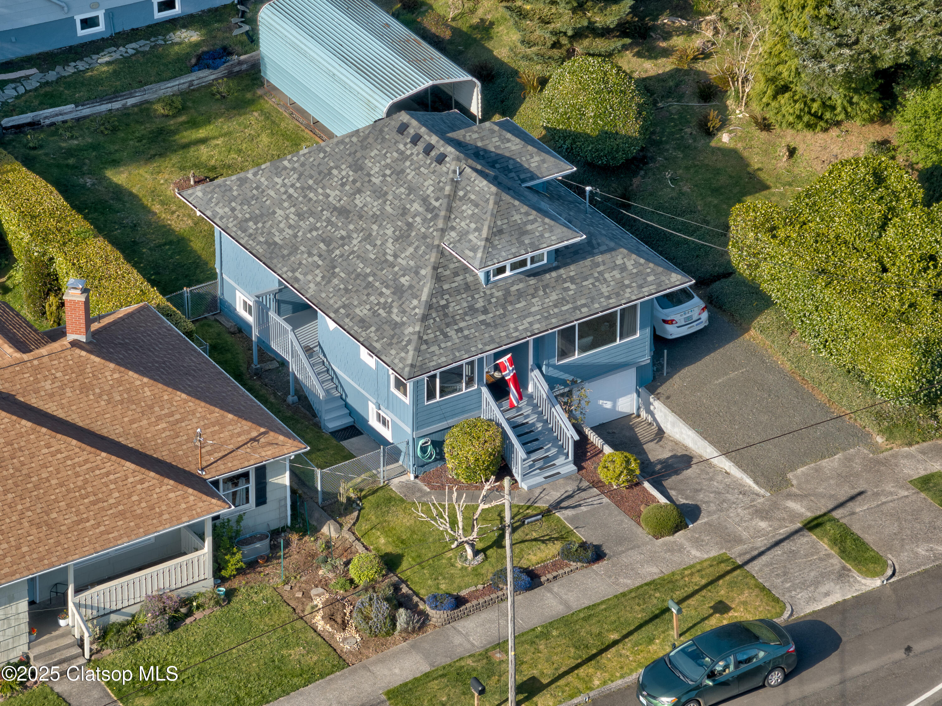 884 Niagara Avenue Property Photo 47