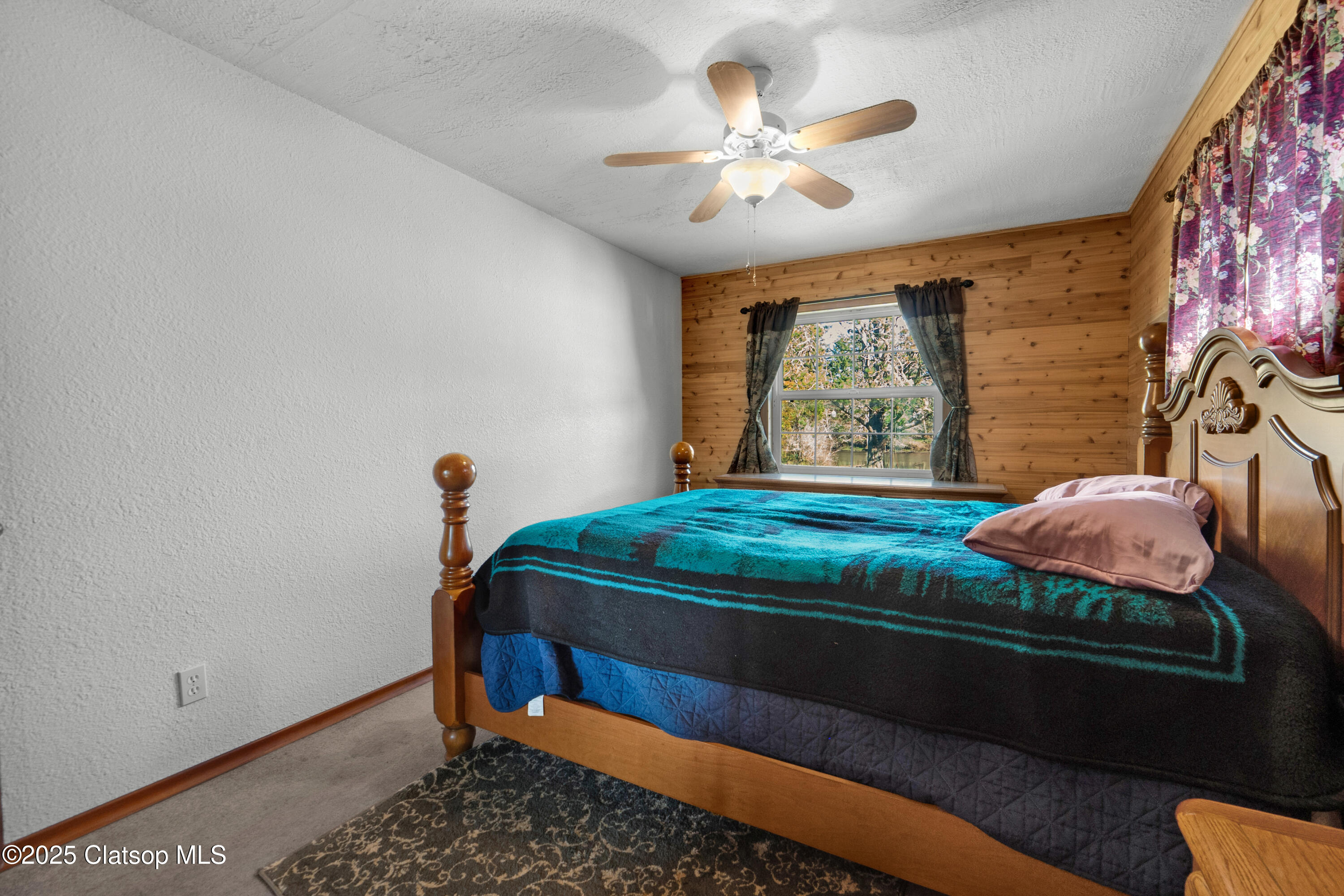 878 Nw Warrenton Drive Property Photo 16