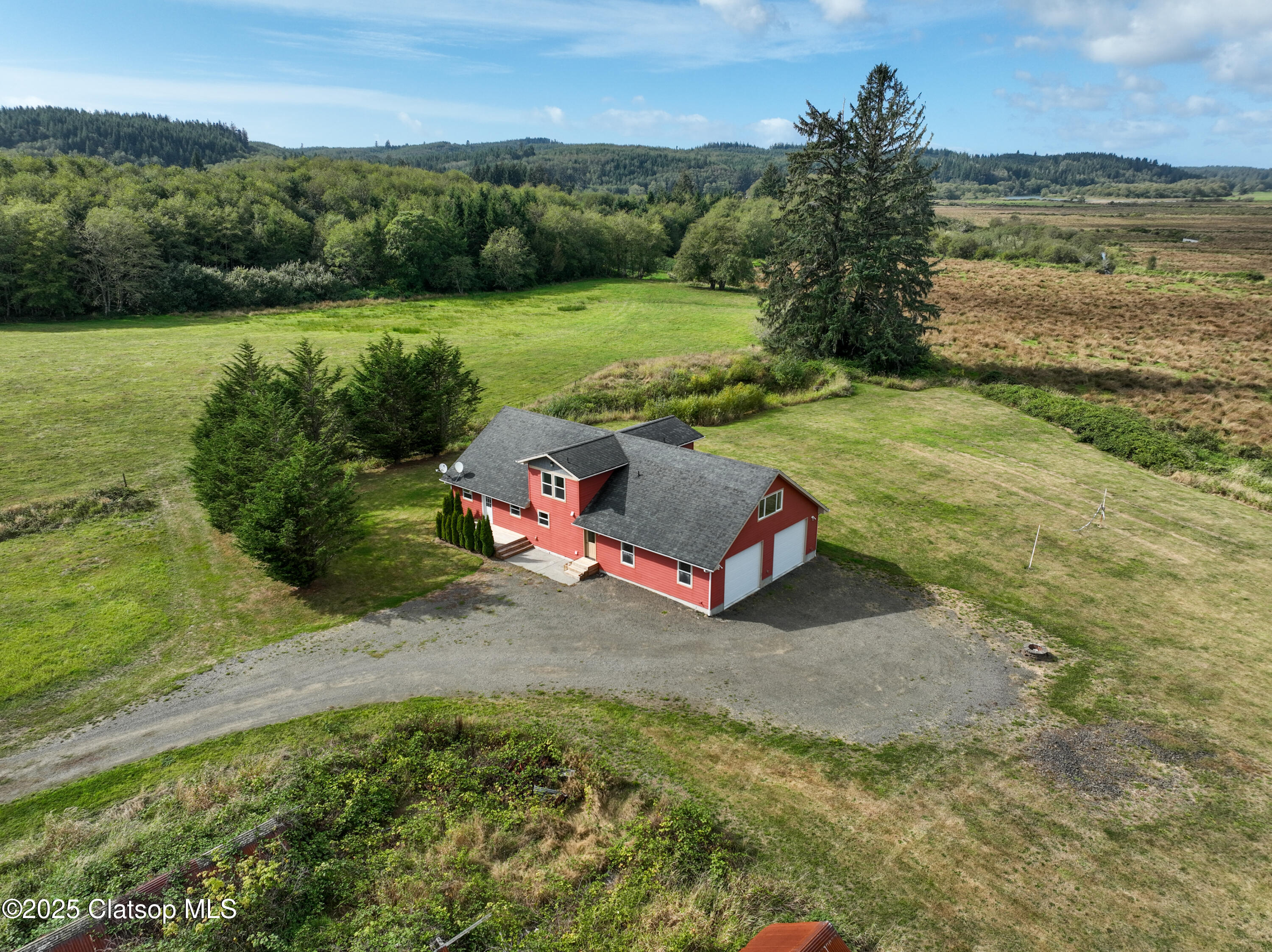 90713 Fort Clatsop Road Property Photo 1
