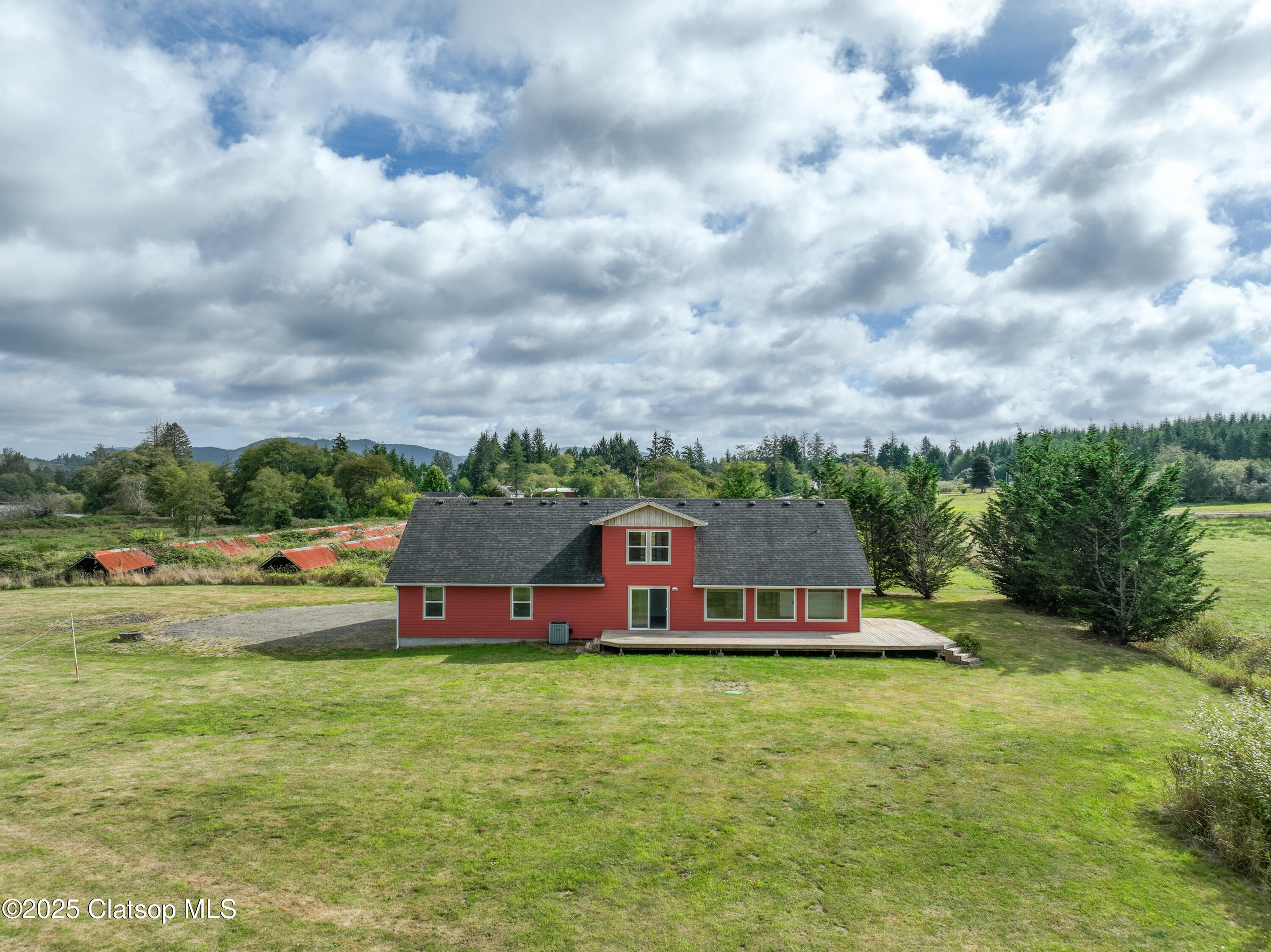 90713 Fort Clatsop Road Property Photo 2