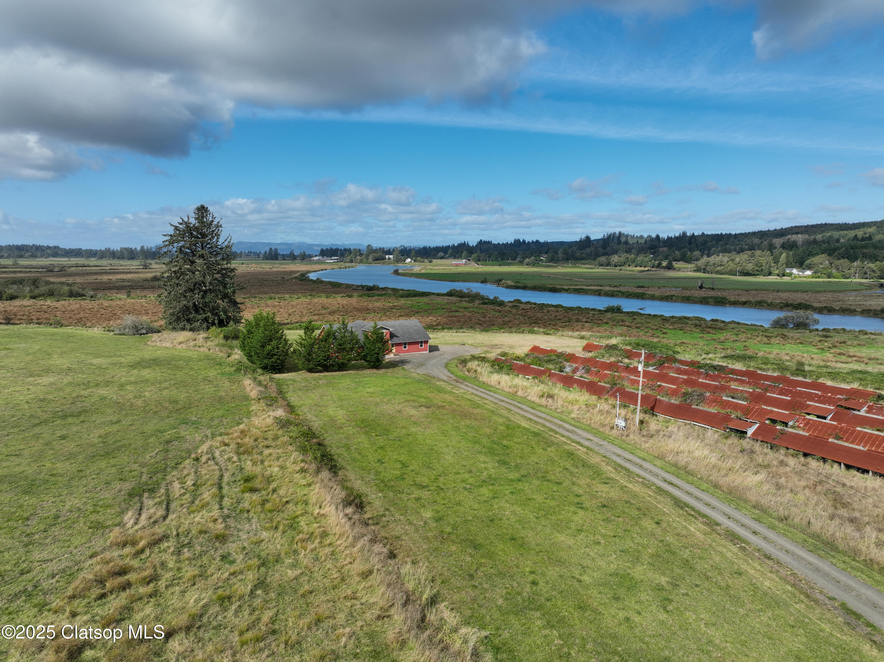 90713 Fort Clatsop Road Property Photo 3