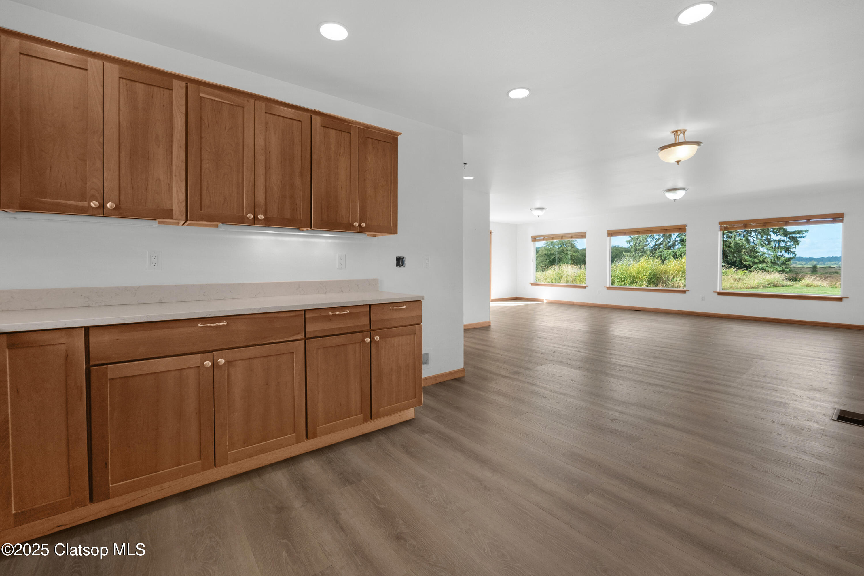 90713 Fort Clatsop Road Property Photo 12