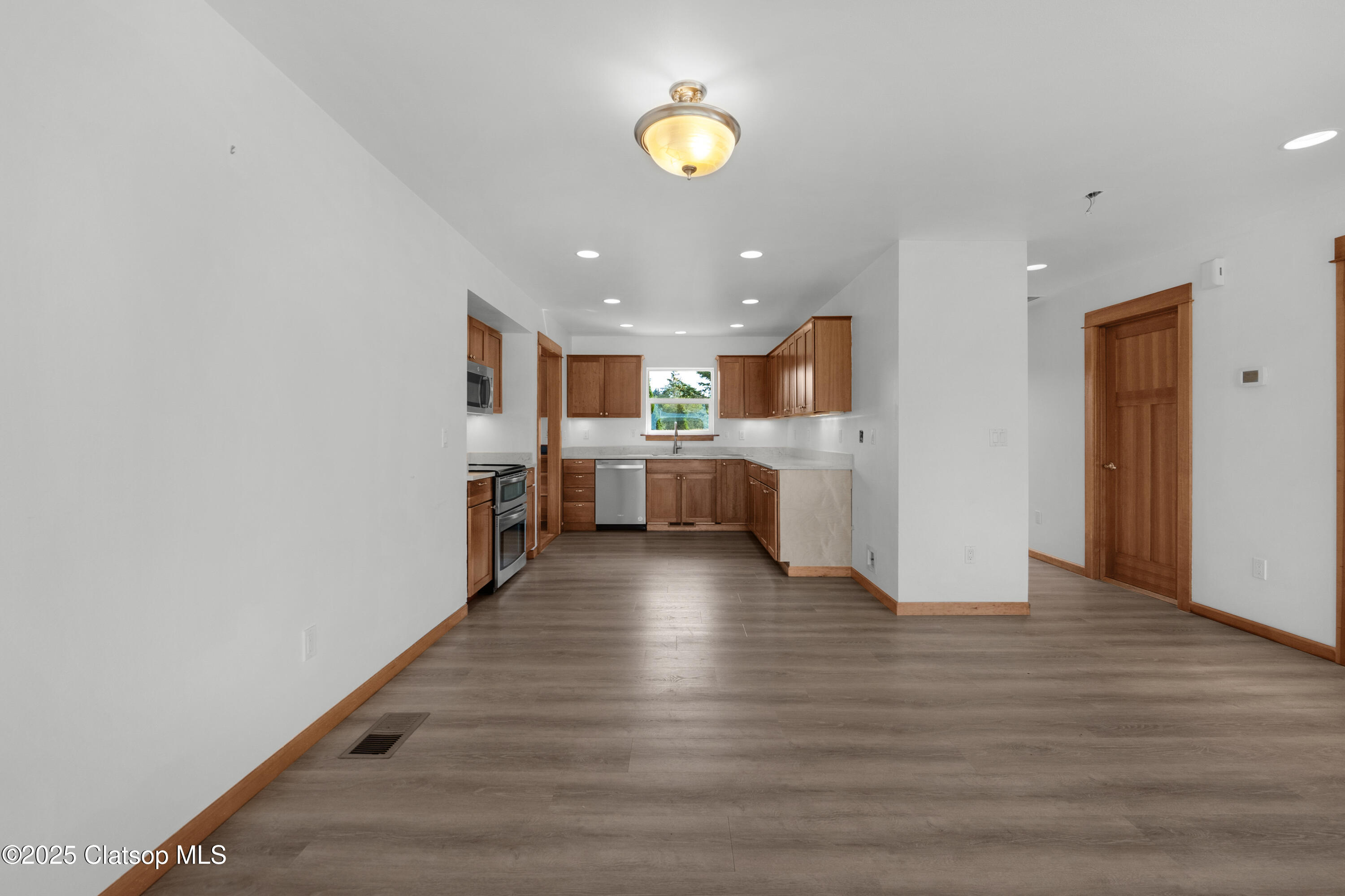 90713 Fort Clatsop Road Property Photo 13