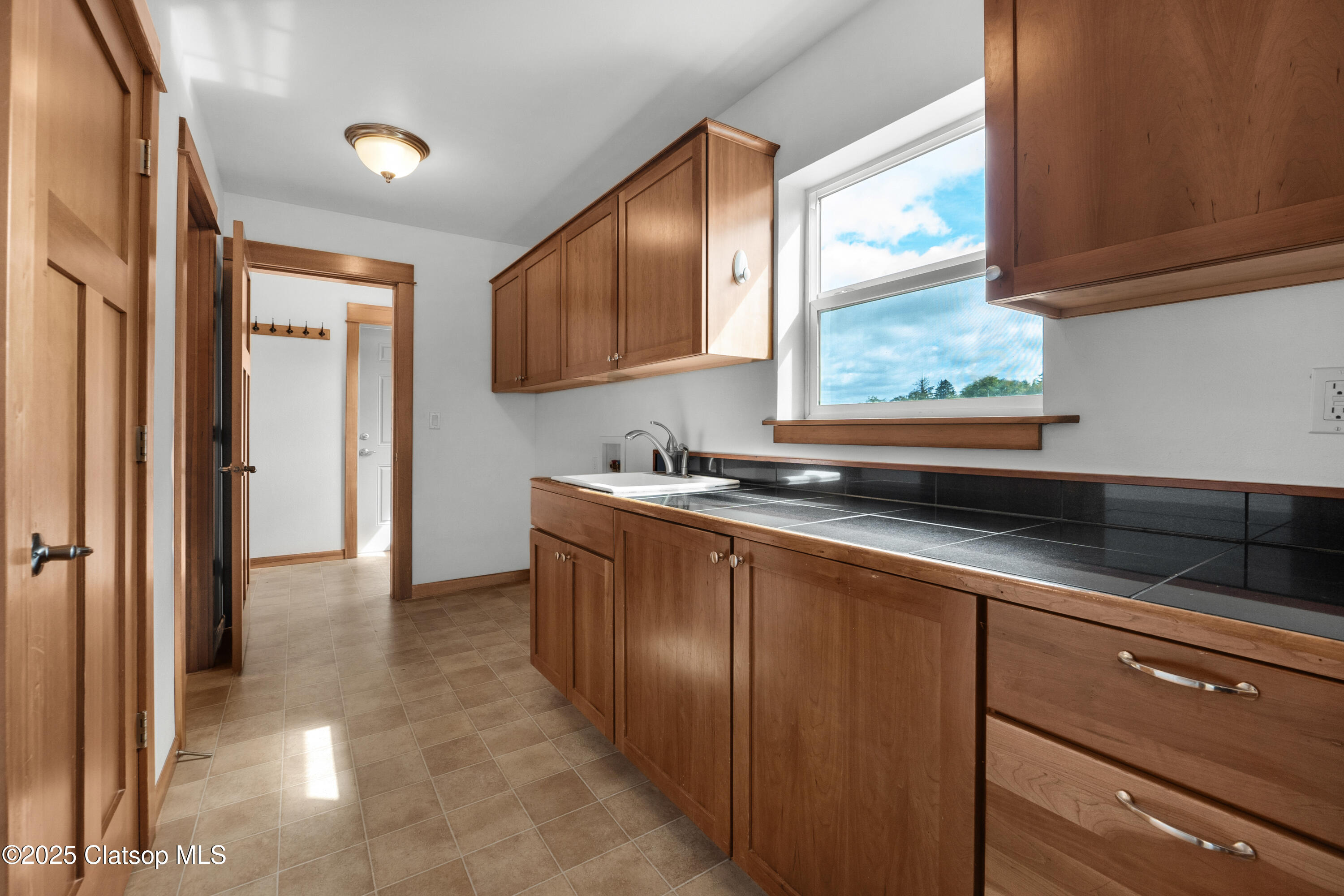 90713 Fort Clatsop Road Property Photo 16