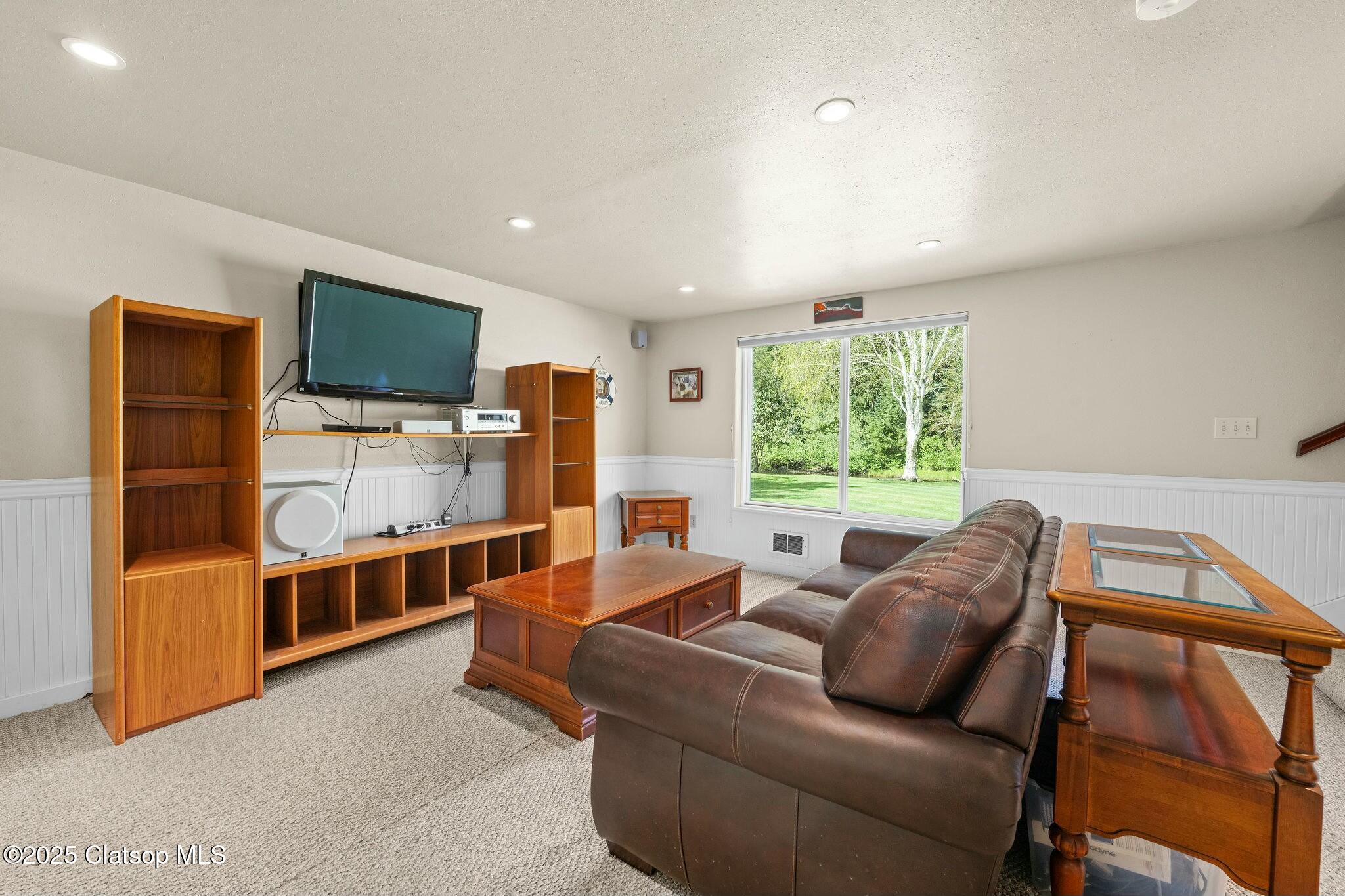 294 Woodland Avenue Property Photo 31