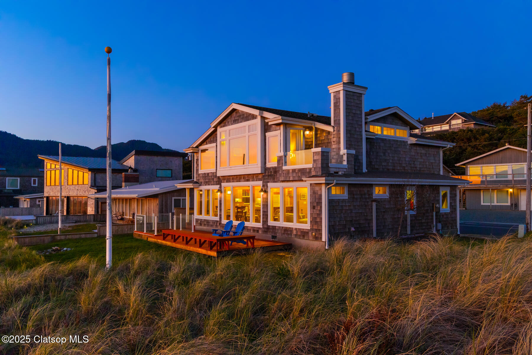 887 Beach Street Property Photo