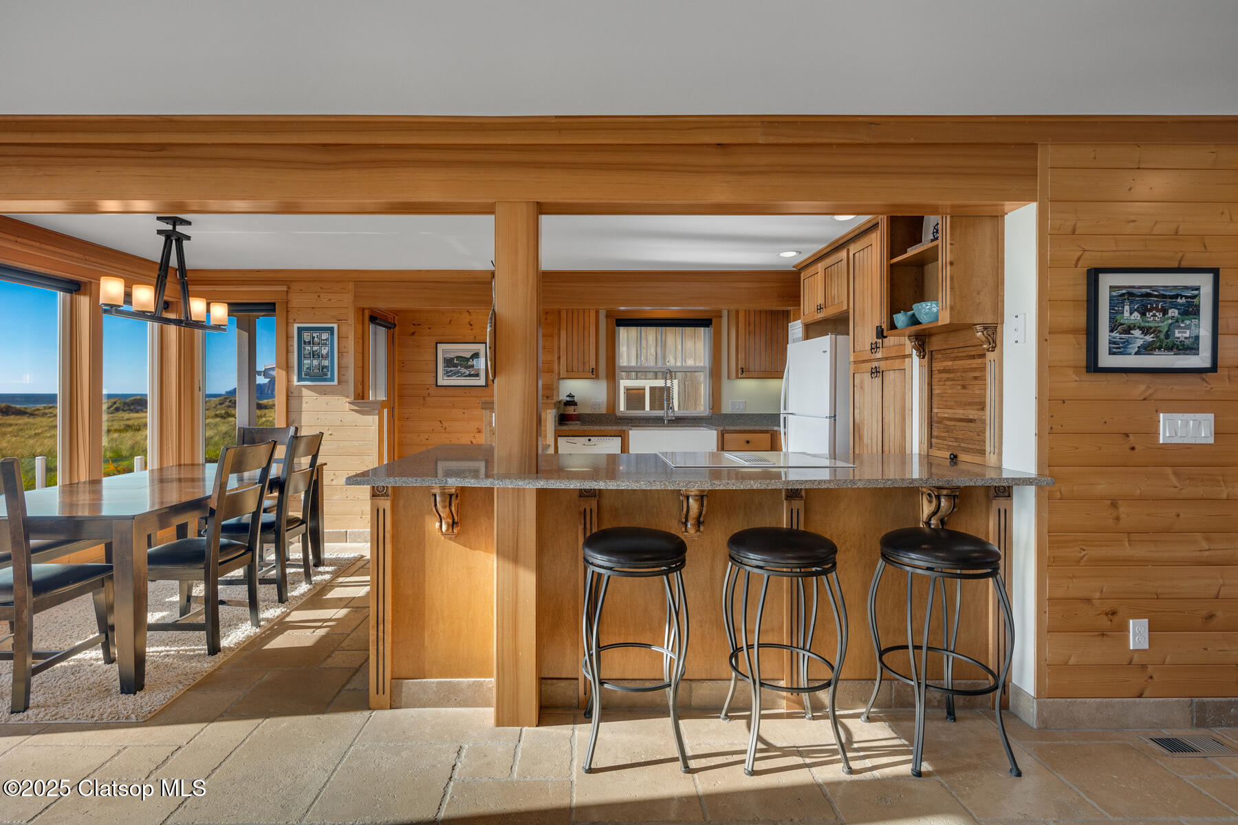 887 Beach Street Property Photo 12