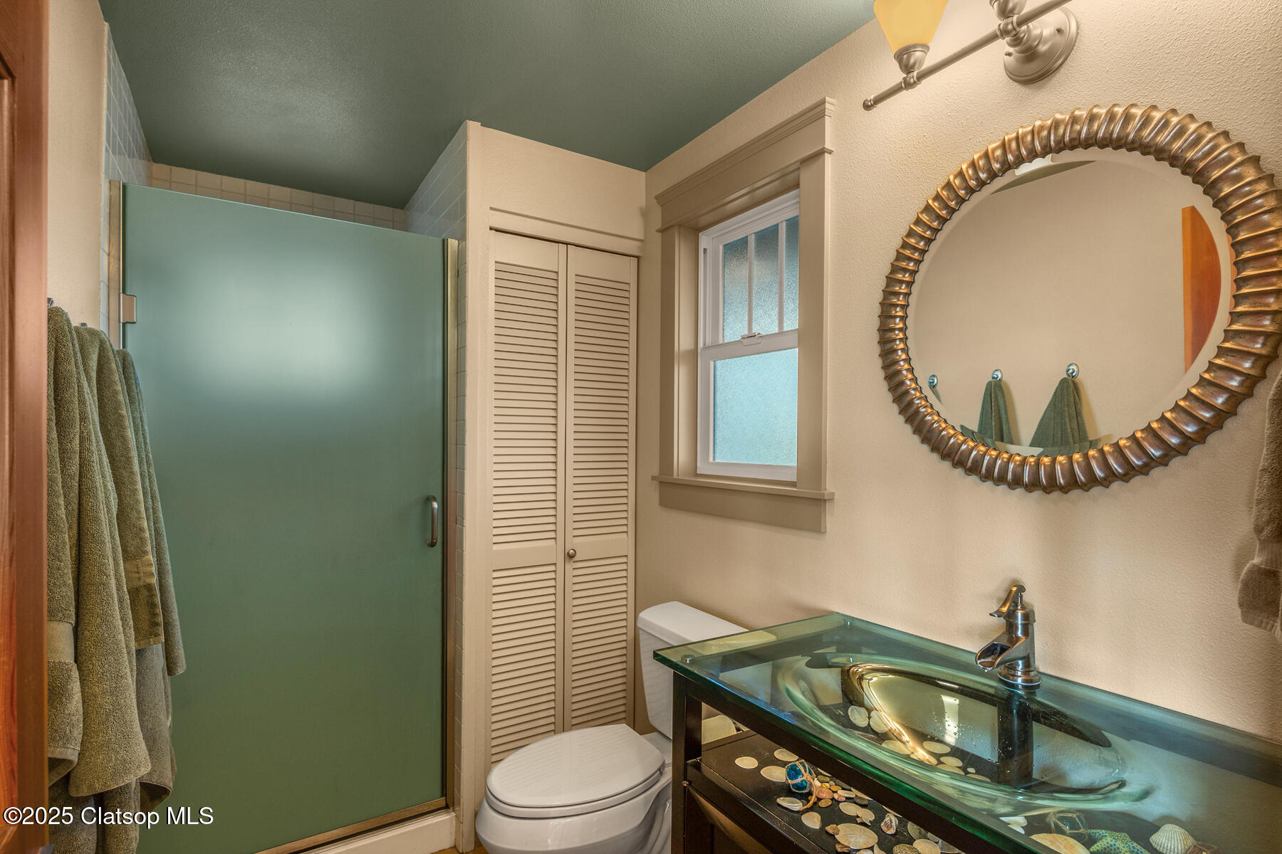 887 Beach Street Property Photo 23