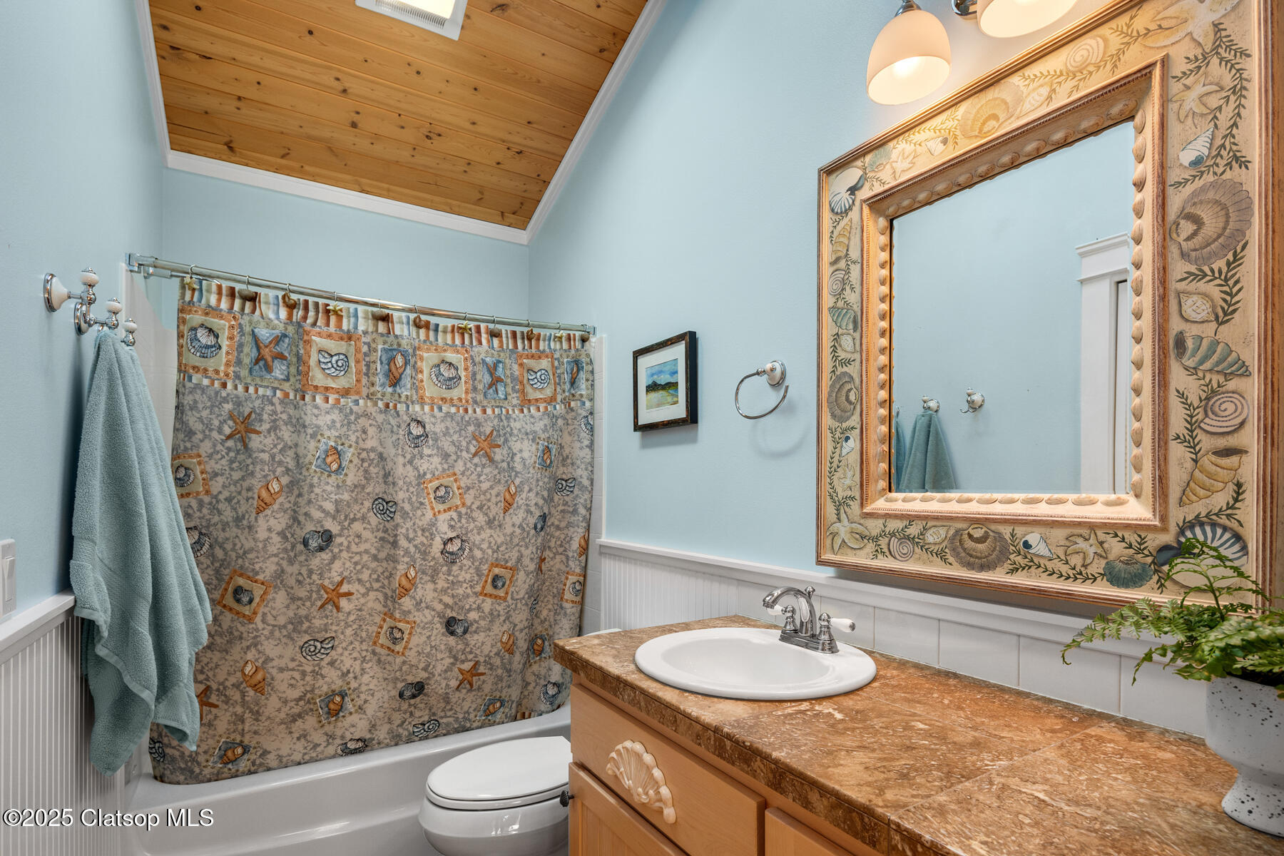 887 Beach Street Property Photo 35