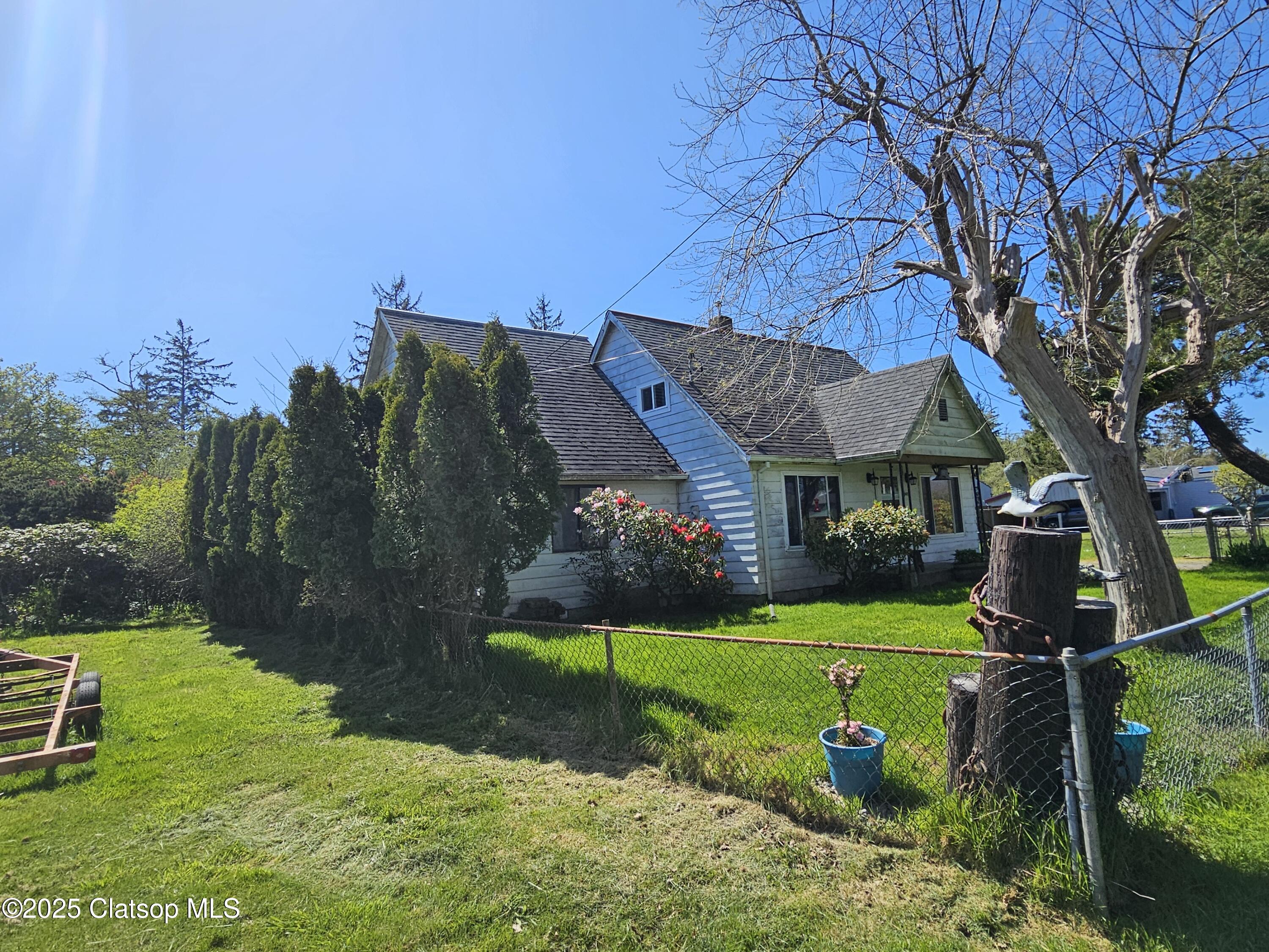 472 7th Avenue Property Photo 3