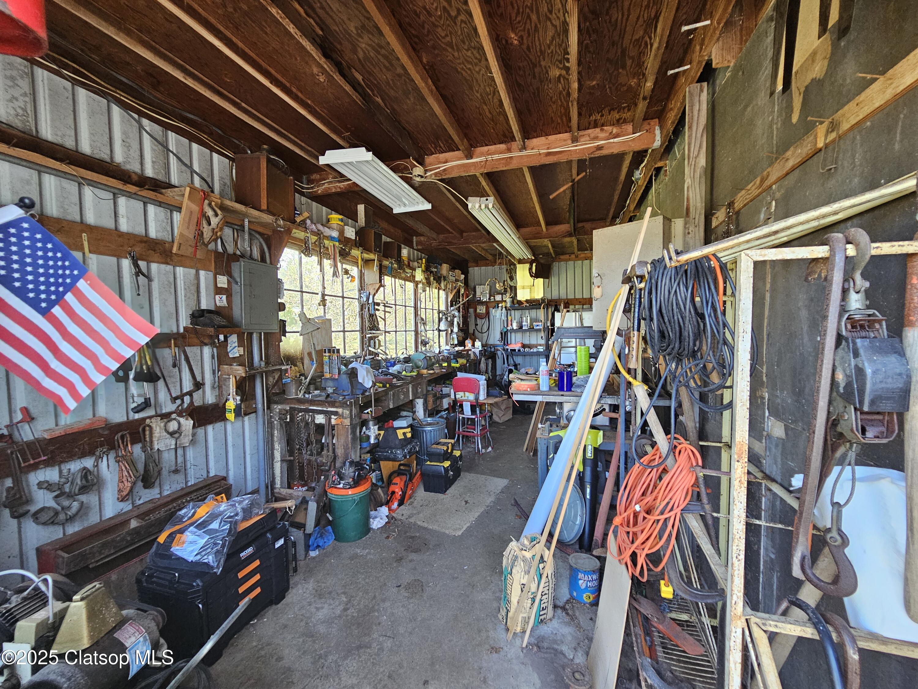 472 7th Avenue Property Photo 14