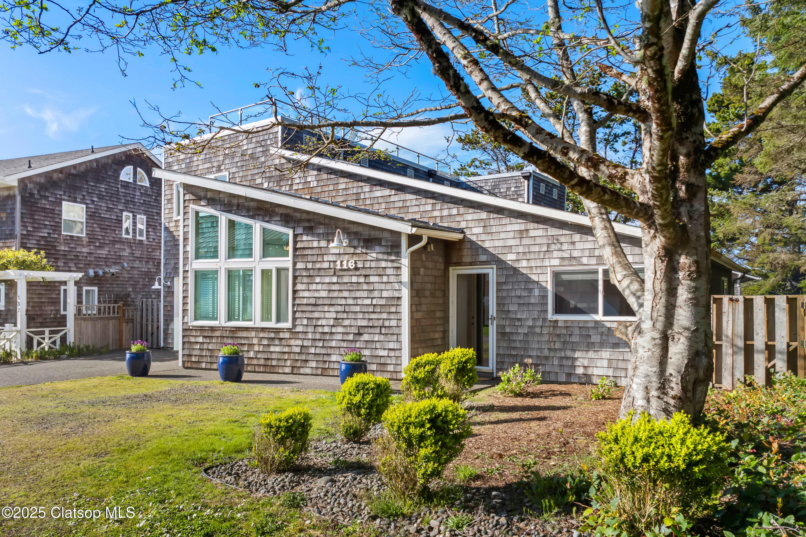 Cannon Beach Real Estate Listings Main Image