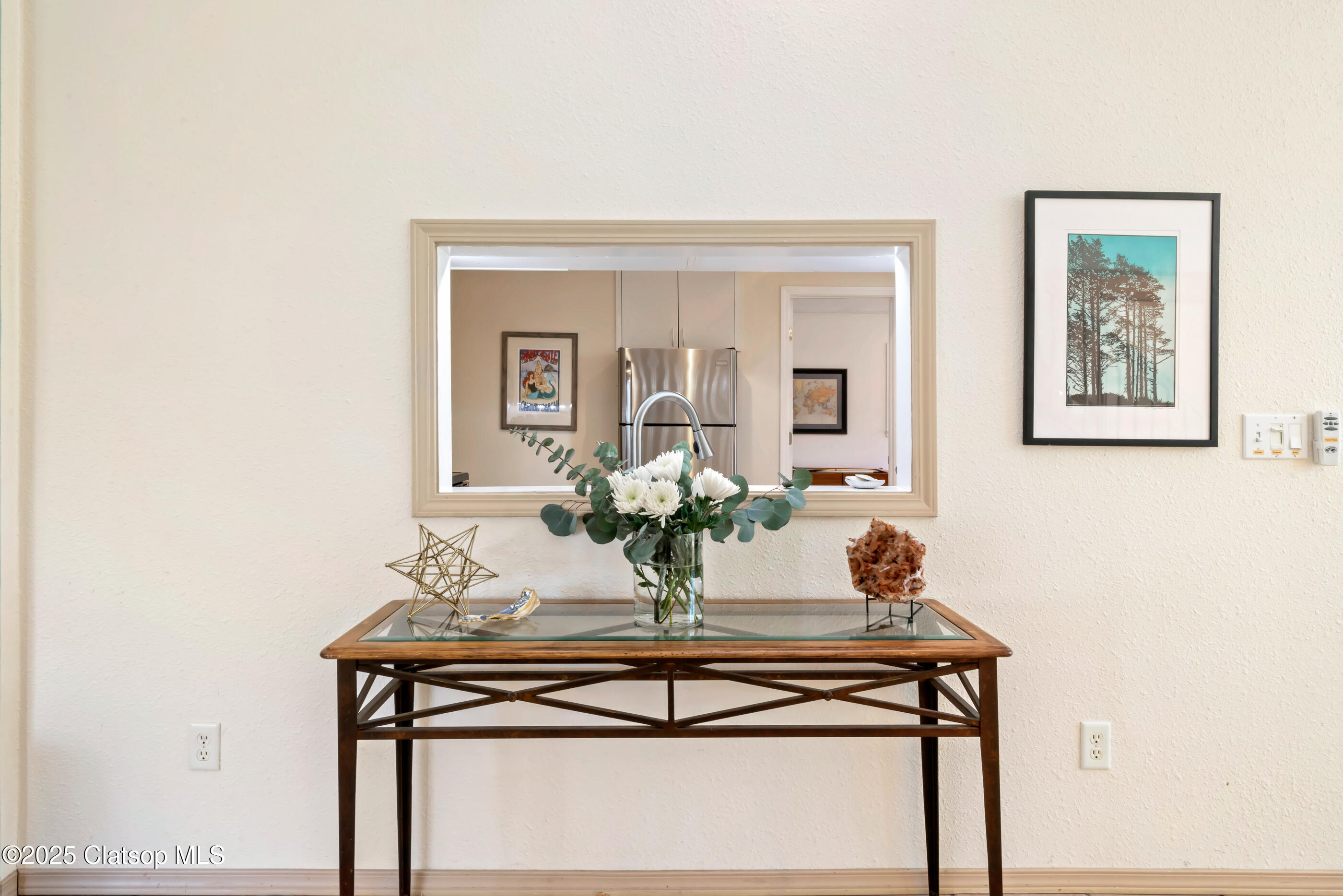 116 W Watts Way Property Photo 13