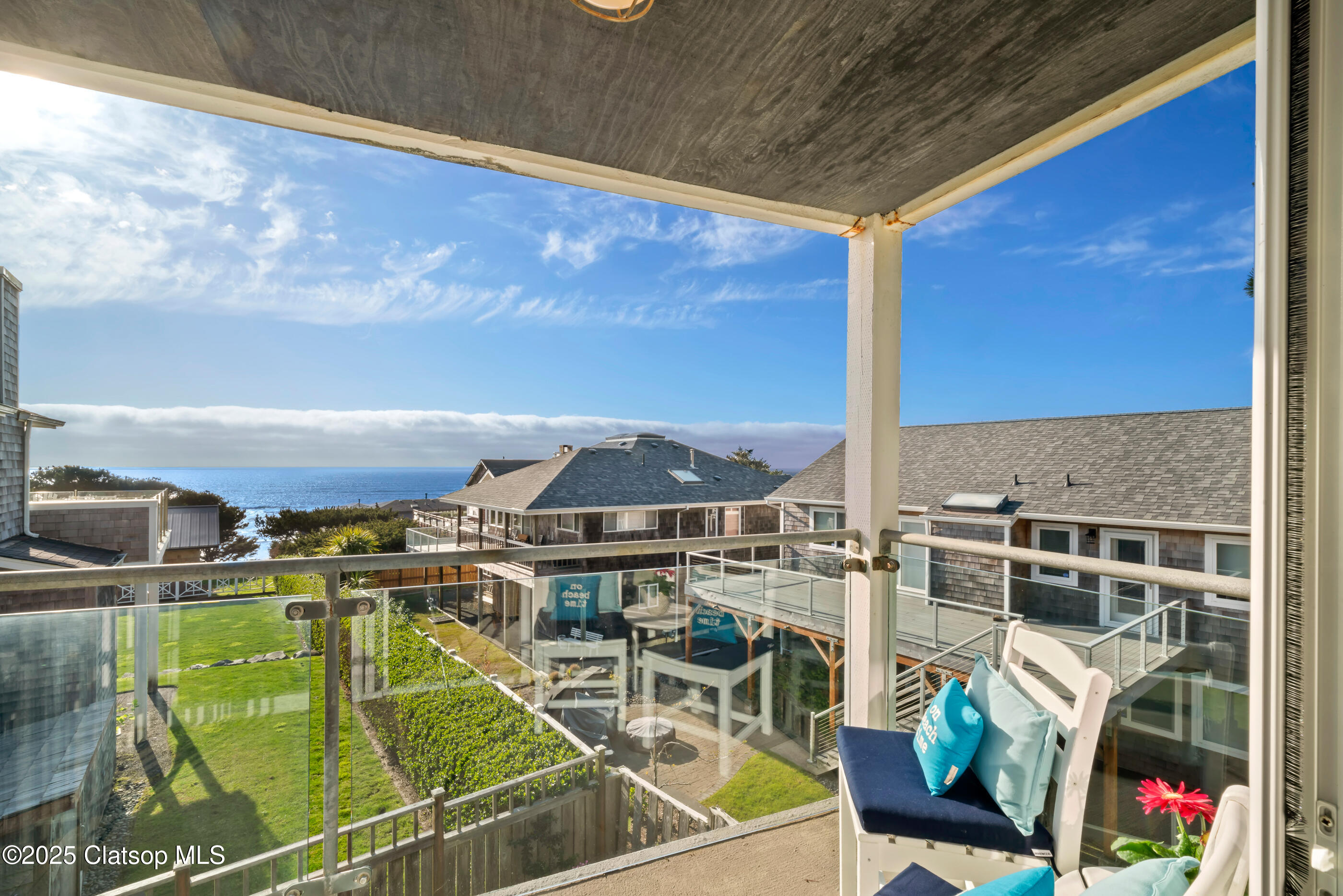 116 W Watts Way Property Photo 28