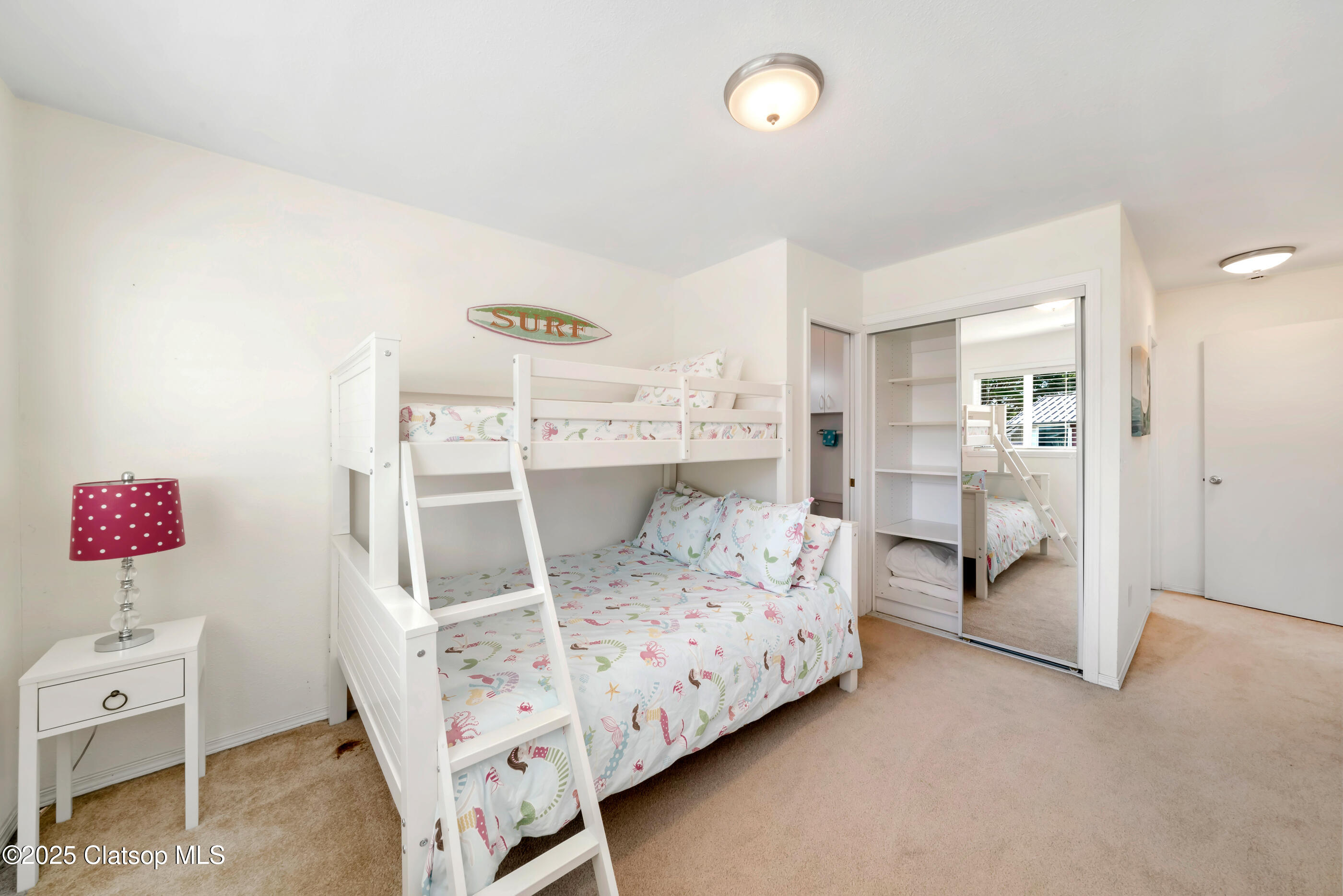 116 W Watts Way Property Photo 37