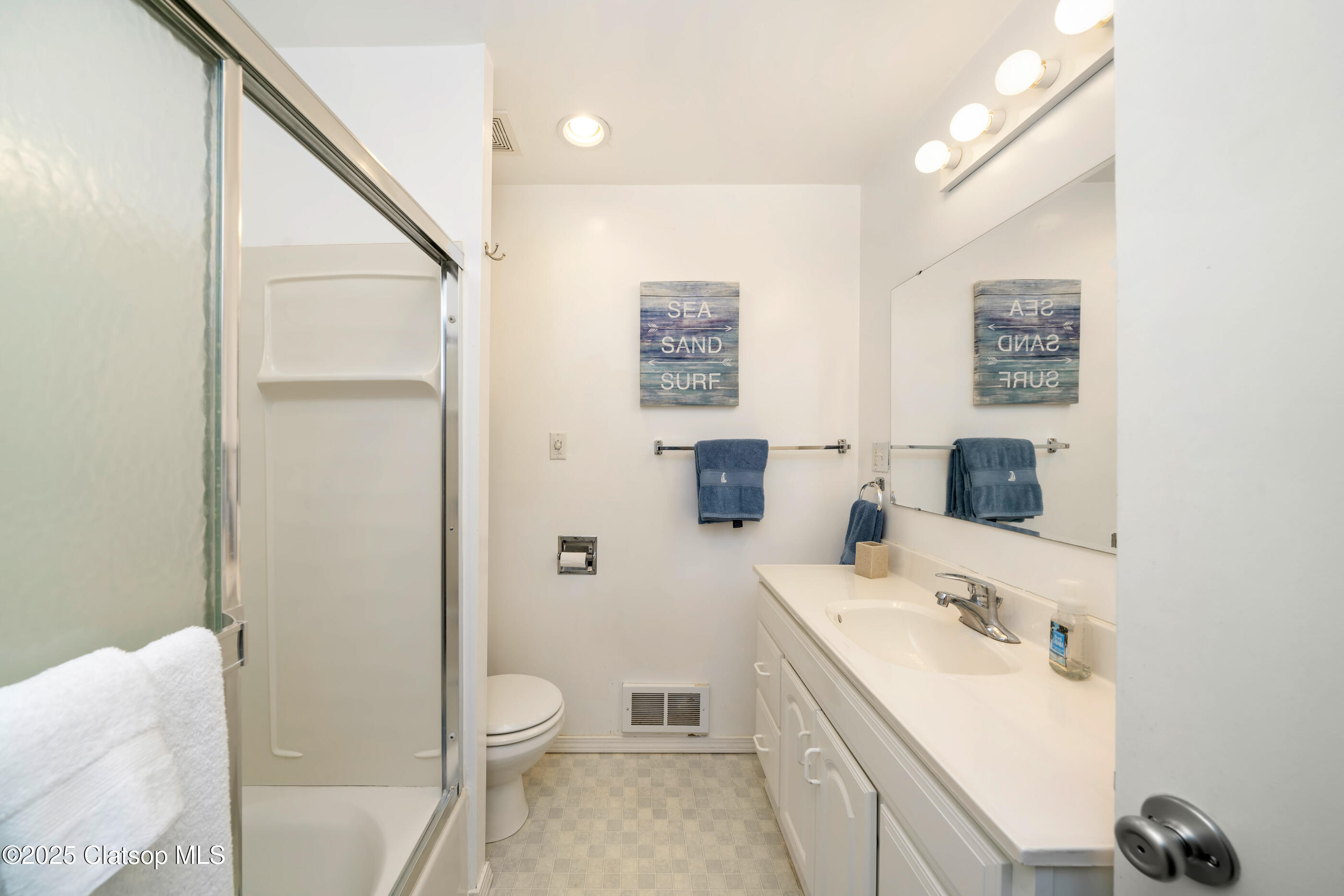 116 W Watts Way Property Photo 40