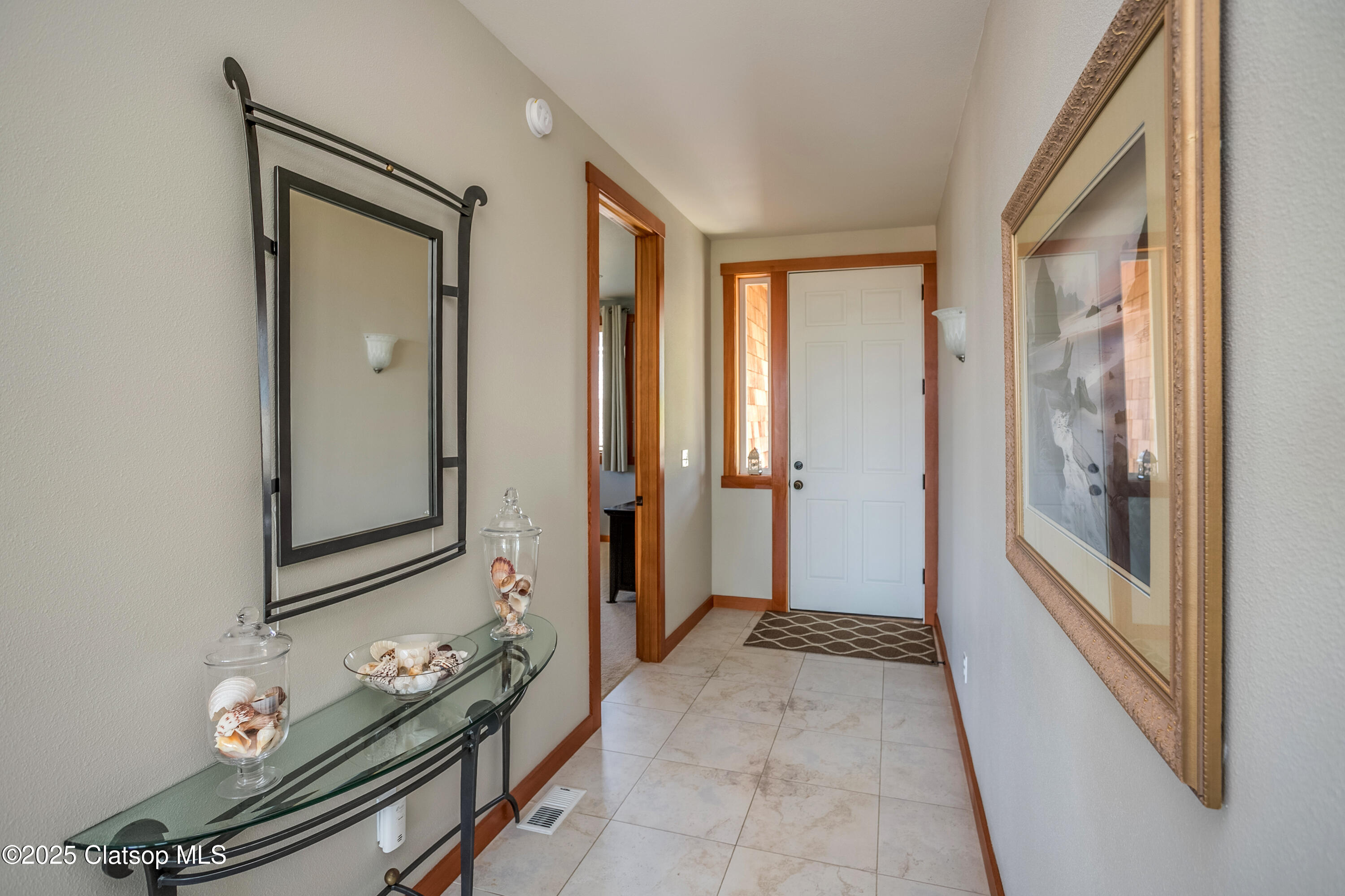 2165 Skyline Drive Property Photo 6