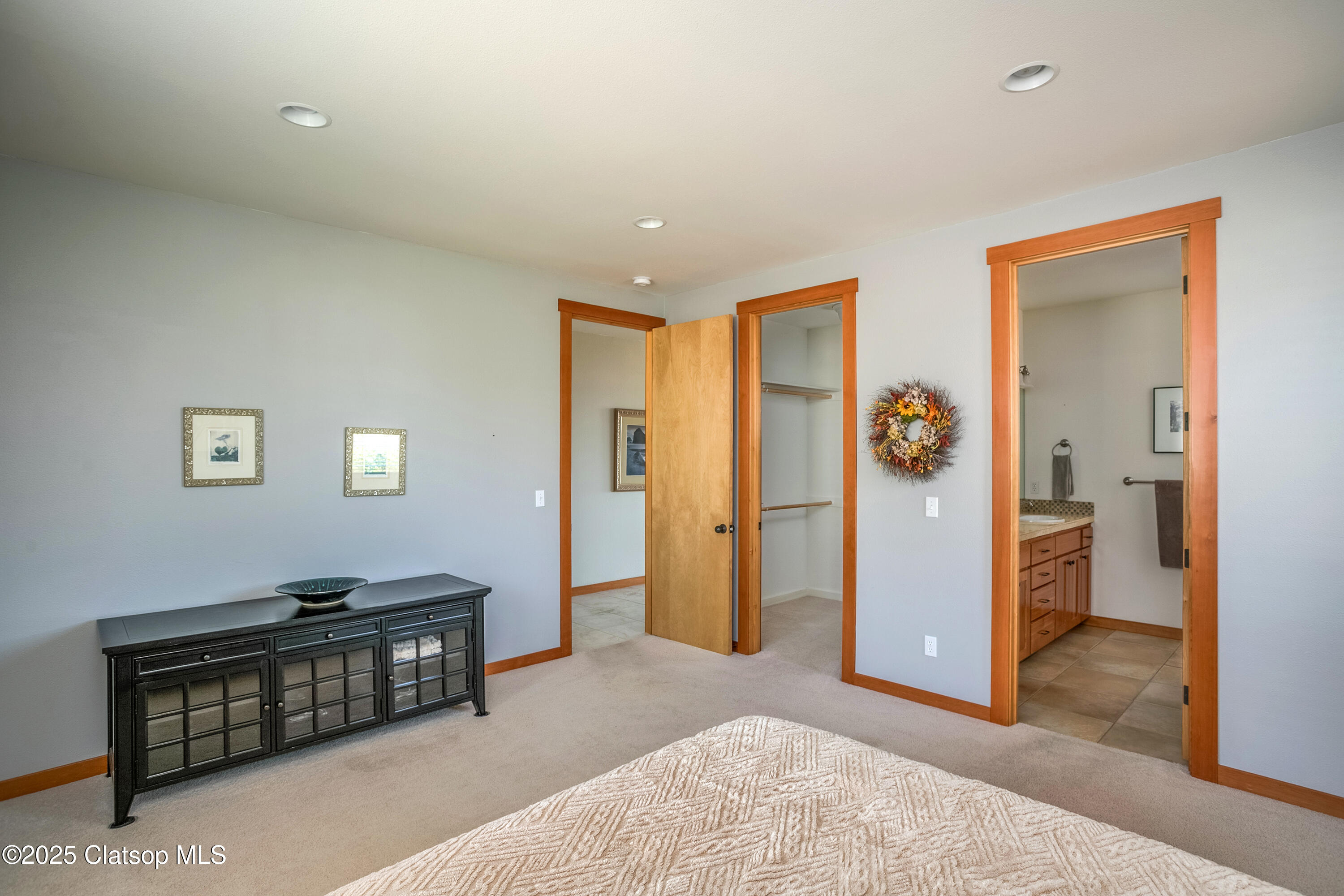 2165 Skyline Drive Property Photo 8