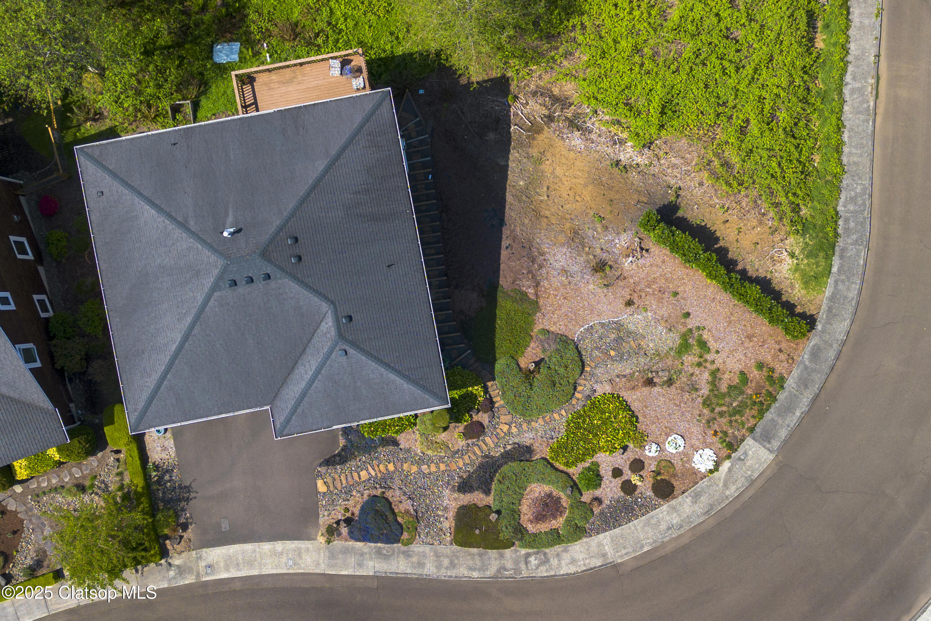 2165 Skyline Drive Property Photo 26