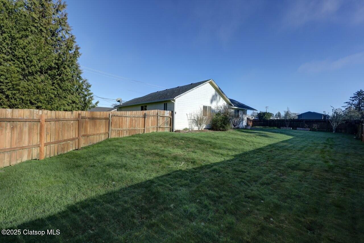 618 7th Avenue Property Photo 9