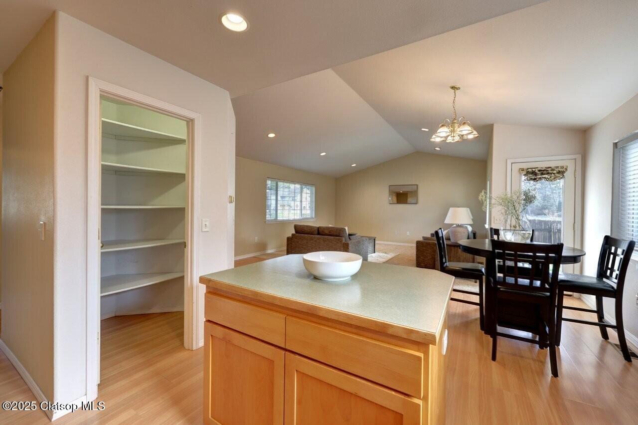 618 7th Avenue Property Photo 15