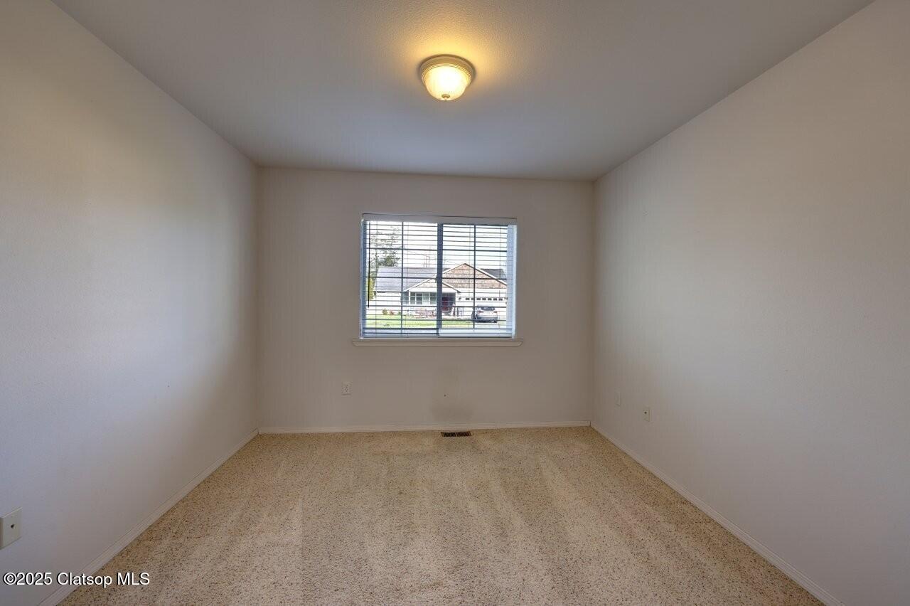 618 7th Avenue Property Photo 19